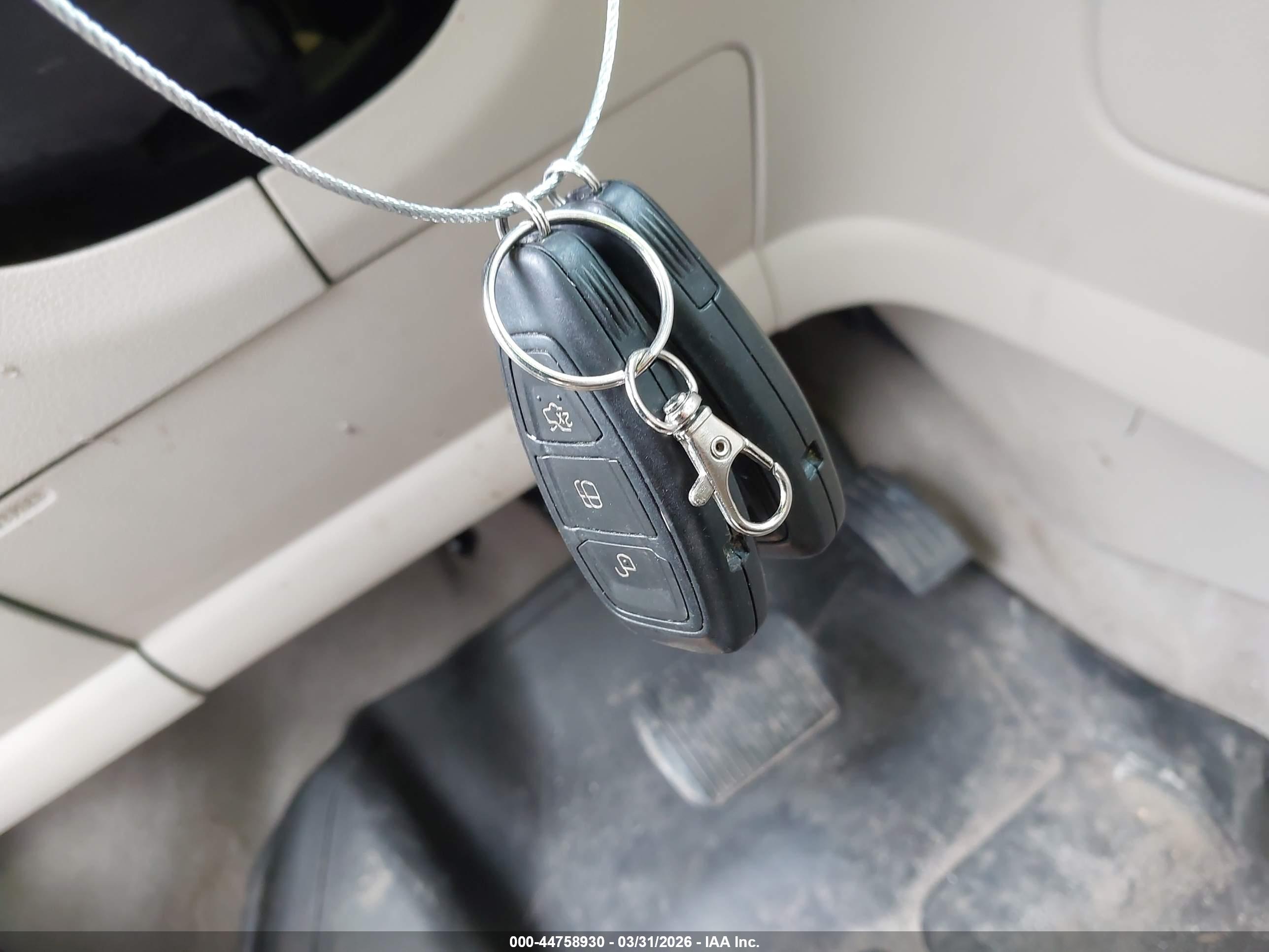 FORD C-MAX image 11