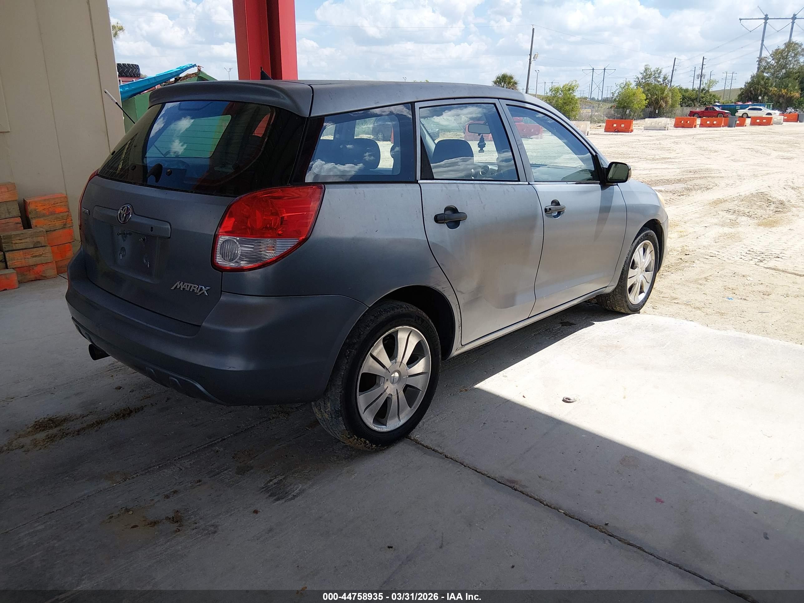 TOYOTA MATRIX image 4