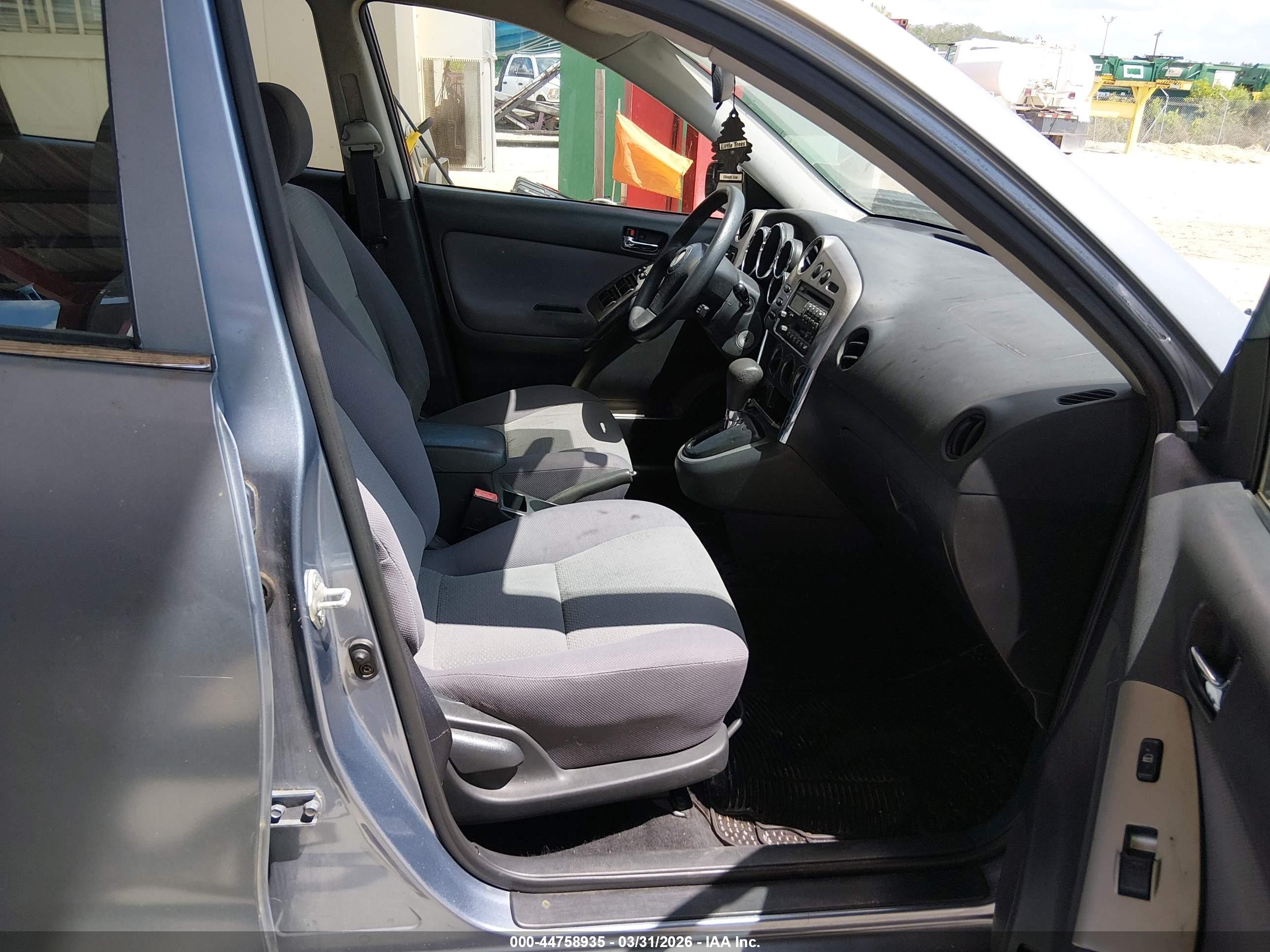 TOYOTA MATRIX image 5