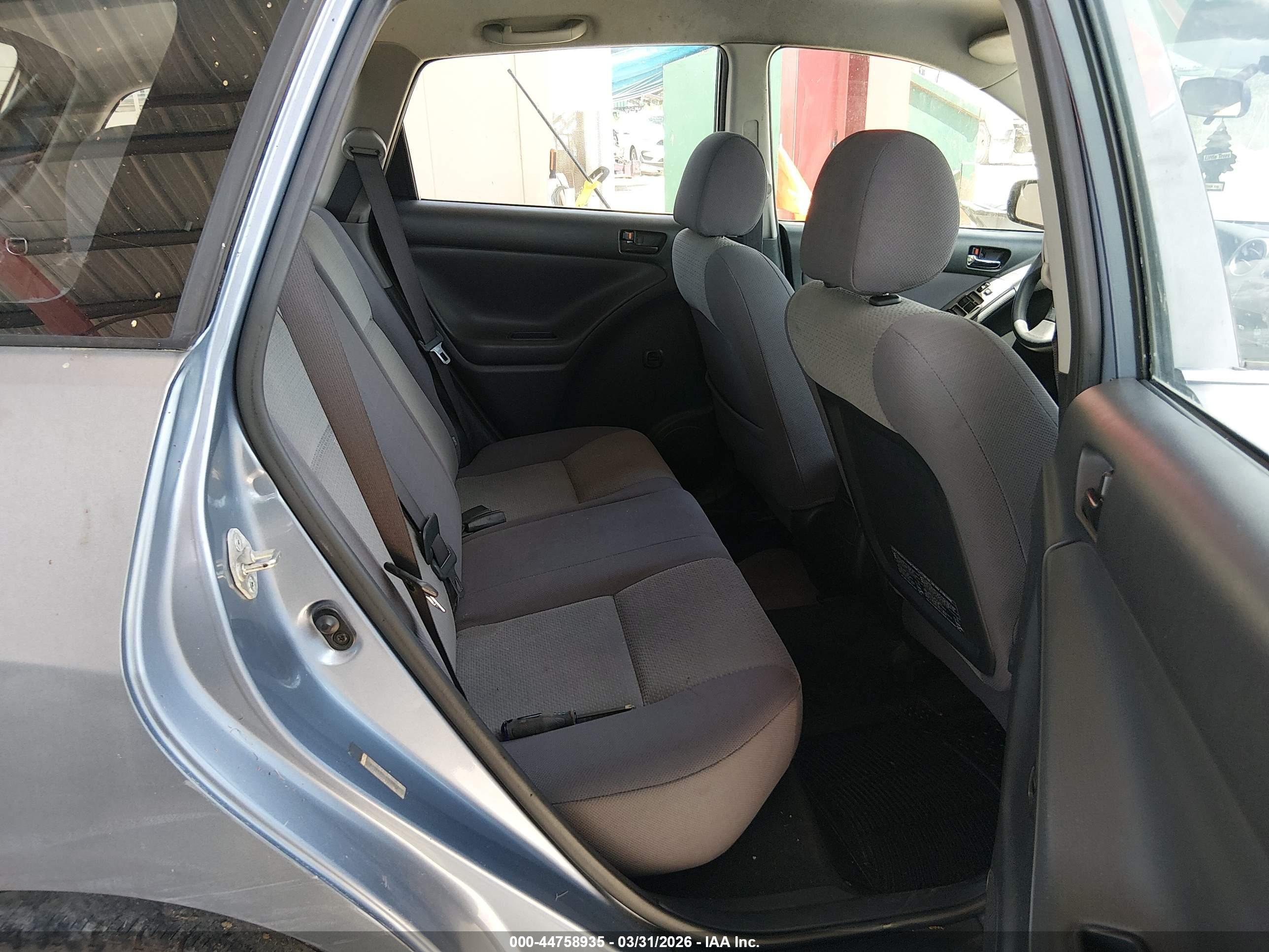 TOYOTA MATRIX image 8