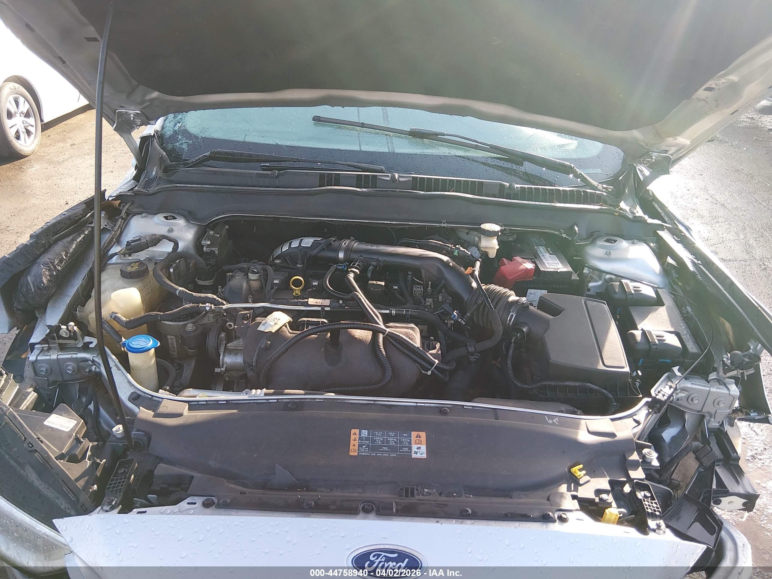 FORD FUSION image 10