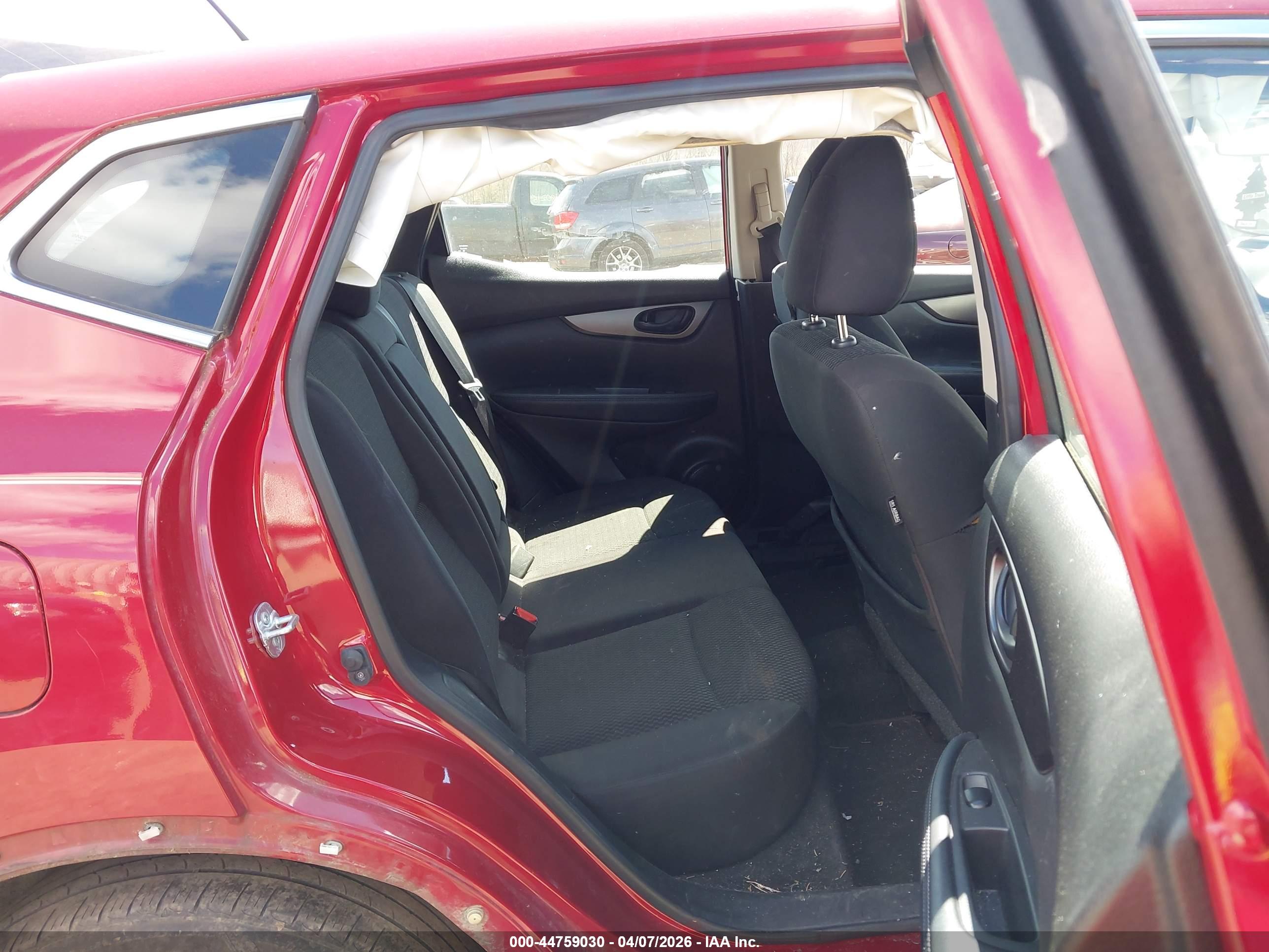 NISSAN ROGUE image 8