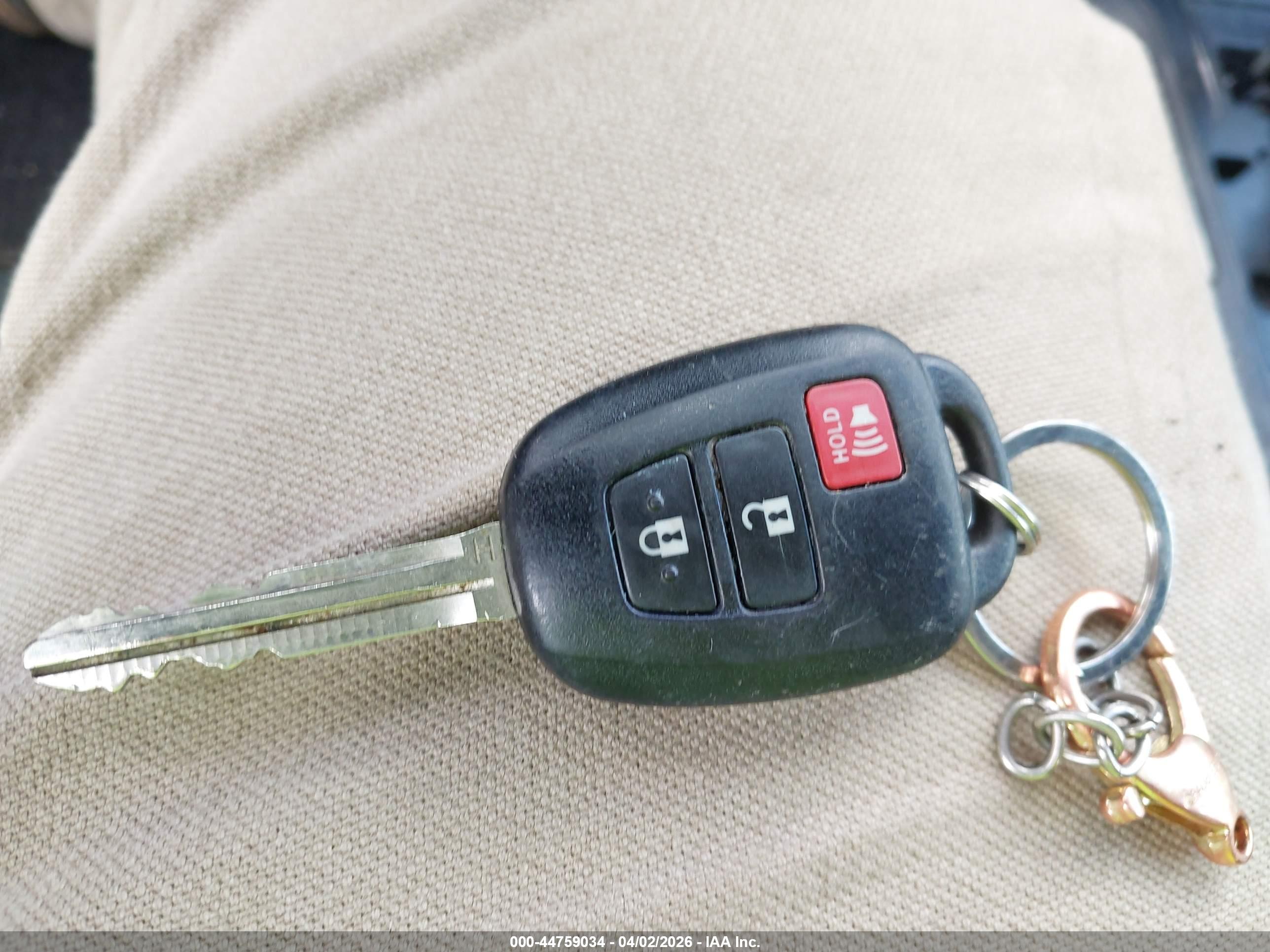TOYOTA RAV4 image 11