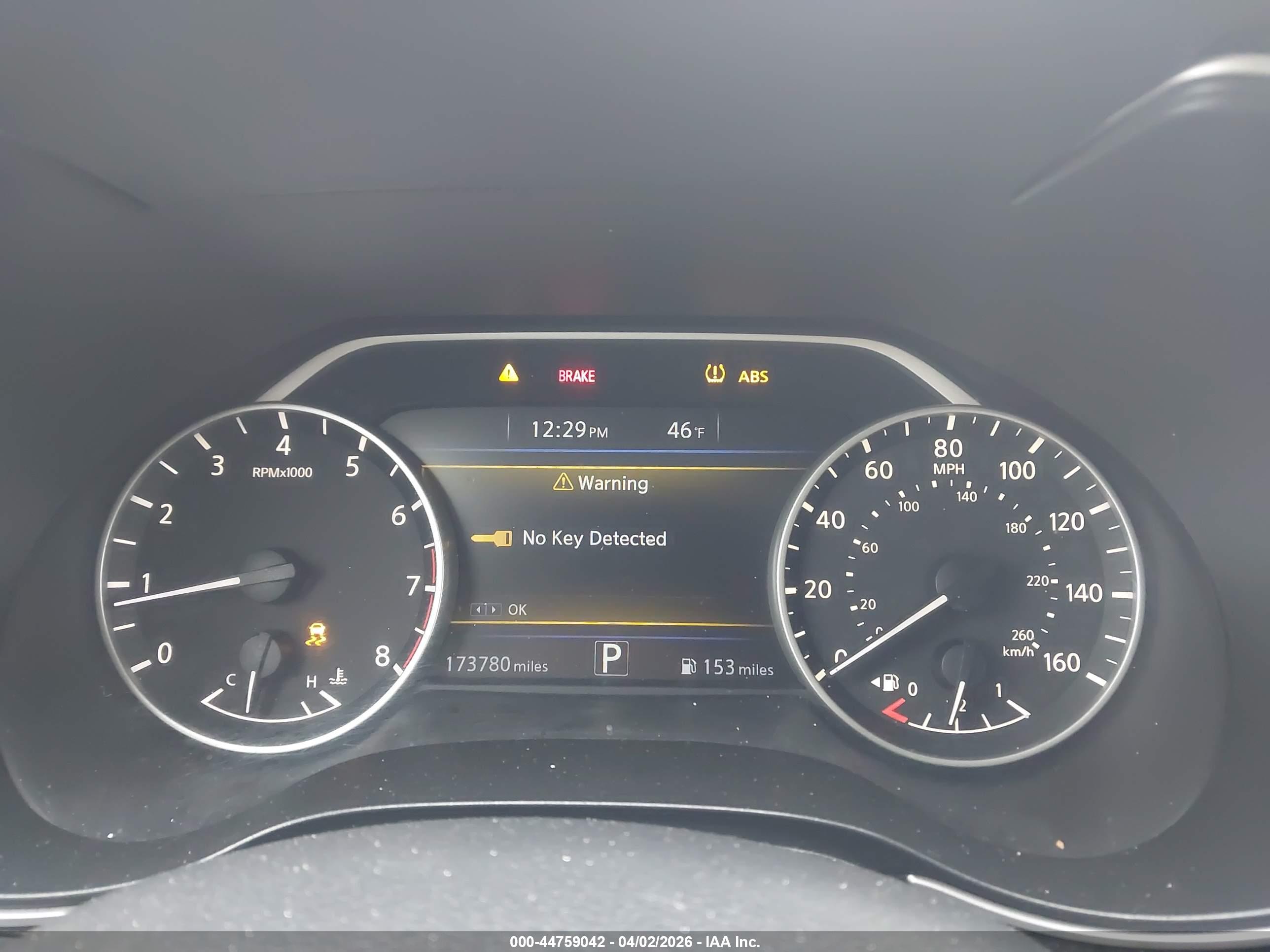 NISSAN MAXIMA image 7