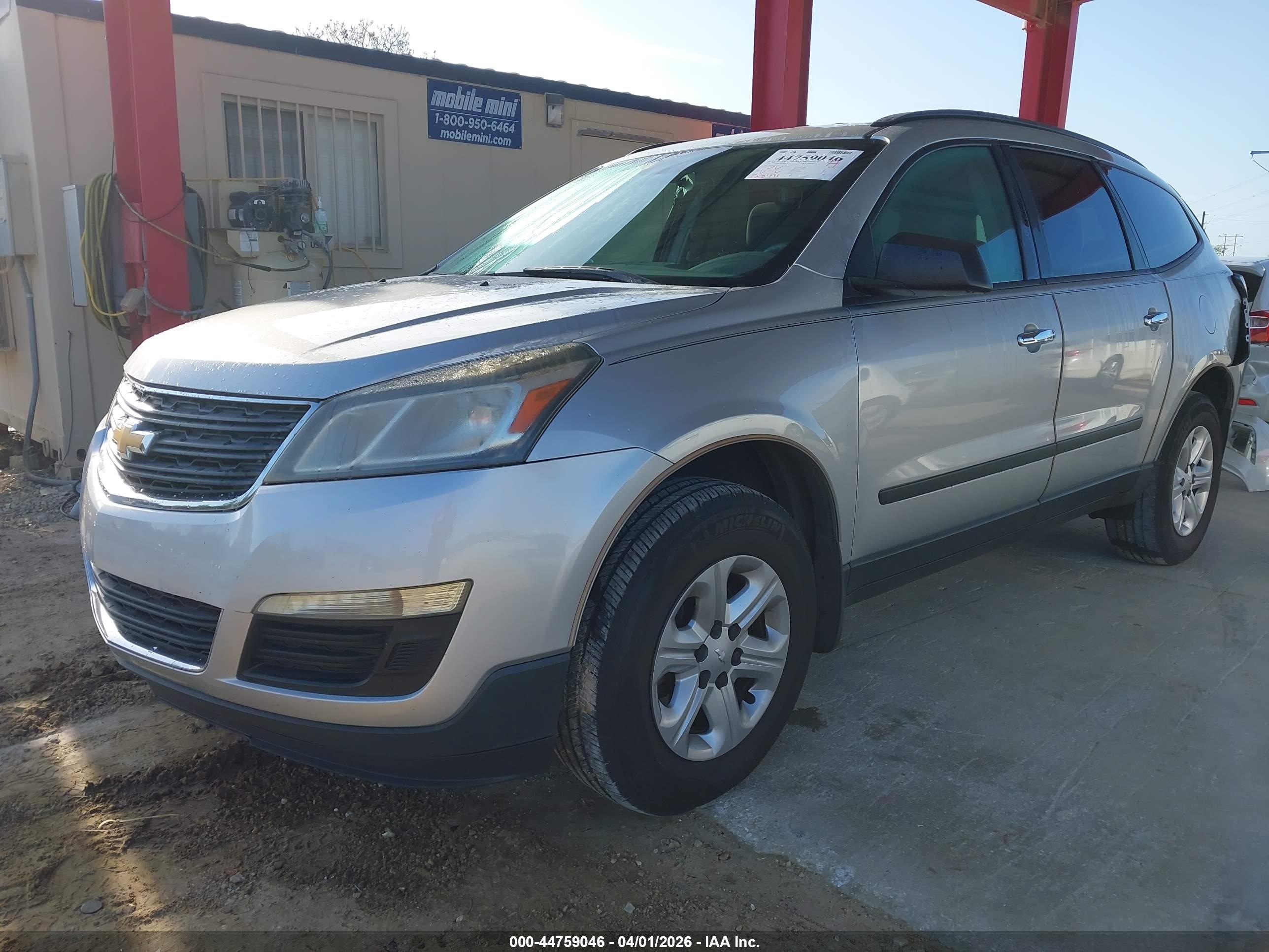 CHEVROLET TRAVERSE image 2