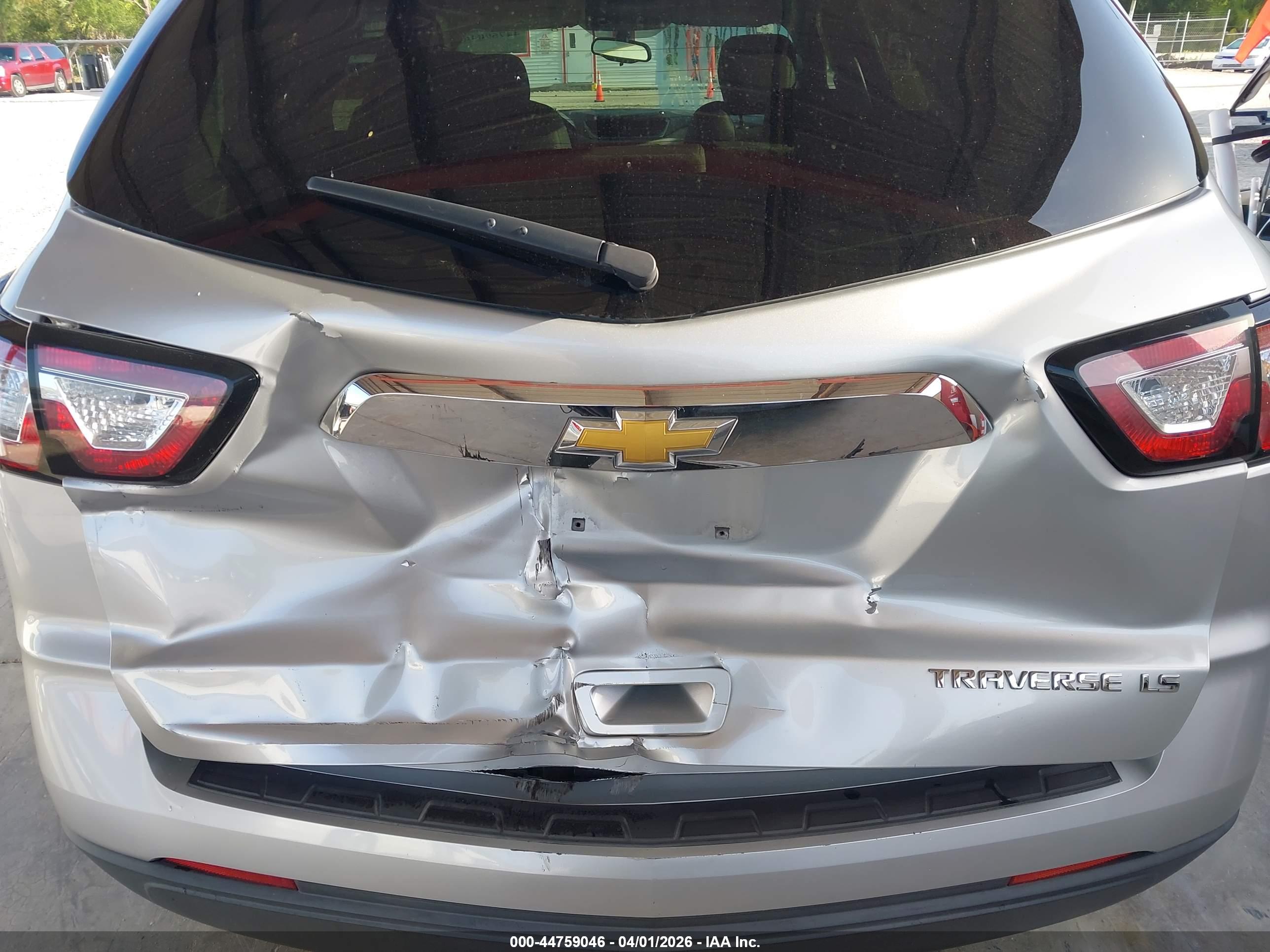 CHEVROLET TRAVERSE image 6