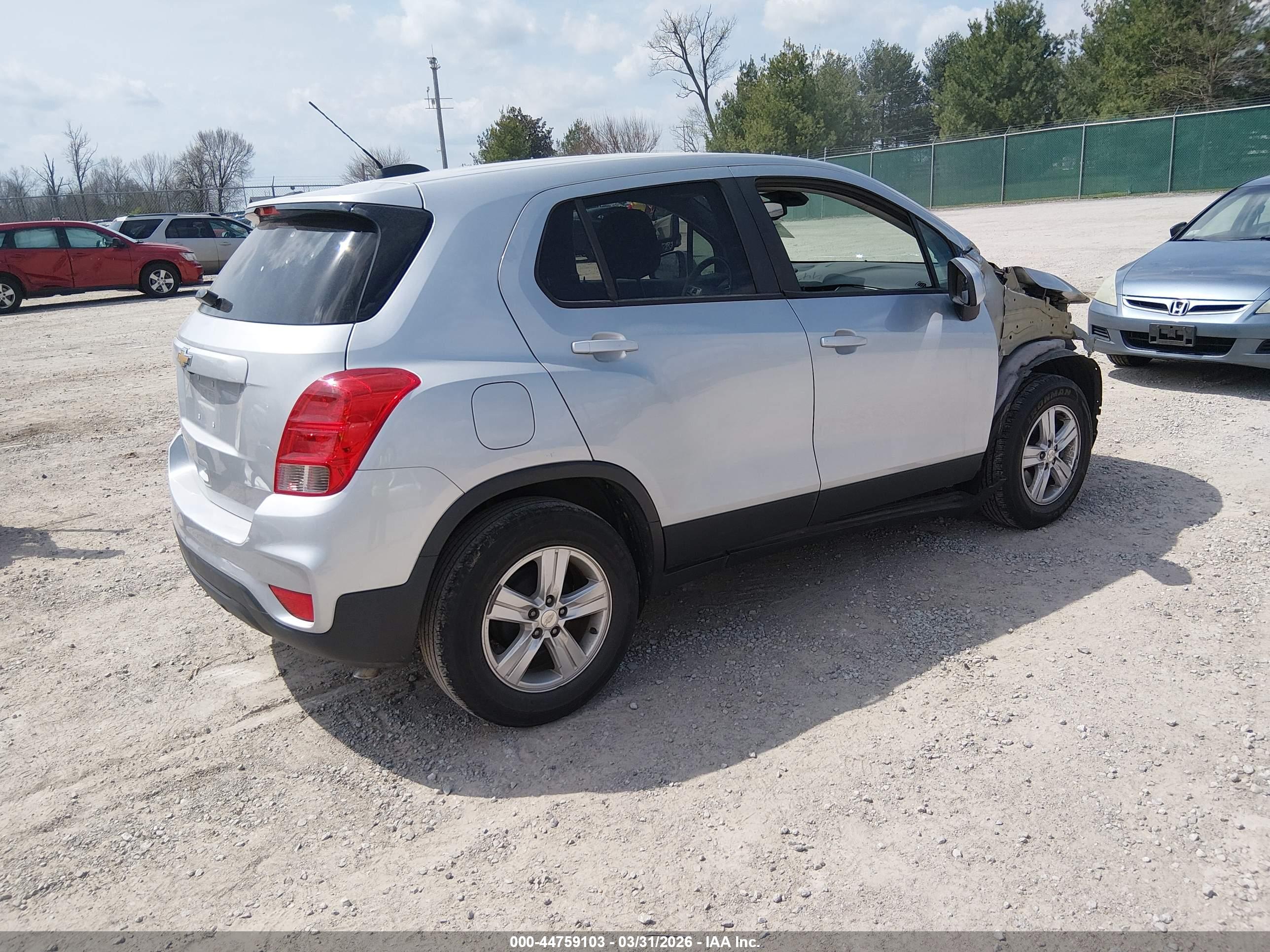 CHEVROLET TRAX image 4