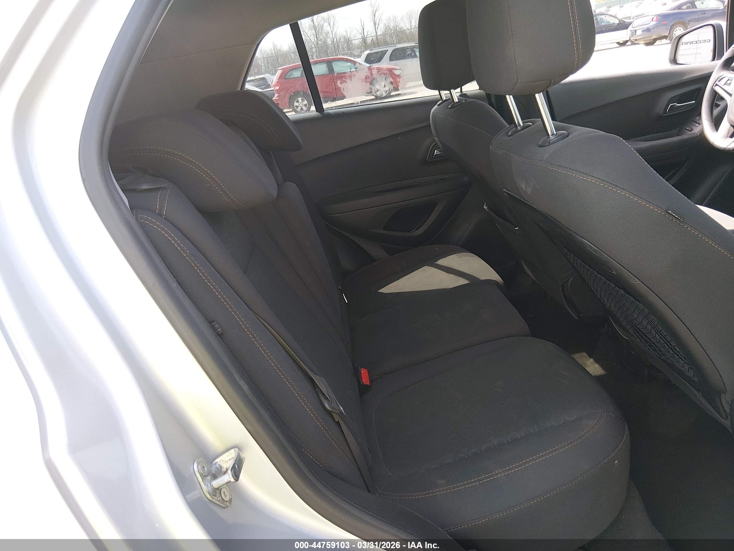 CHEVROLET TRAX image 8