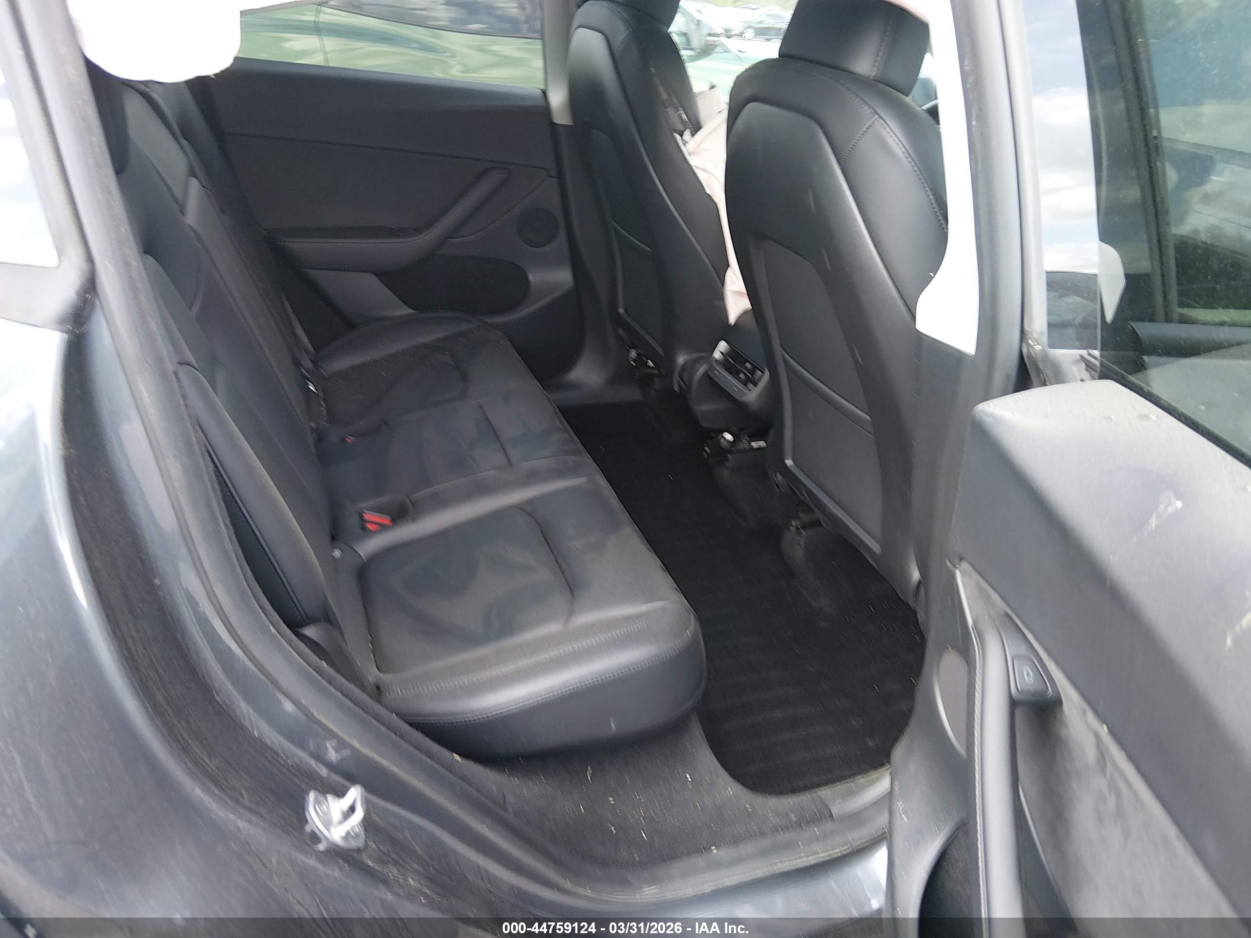 TESLA MODEL image 8