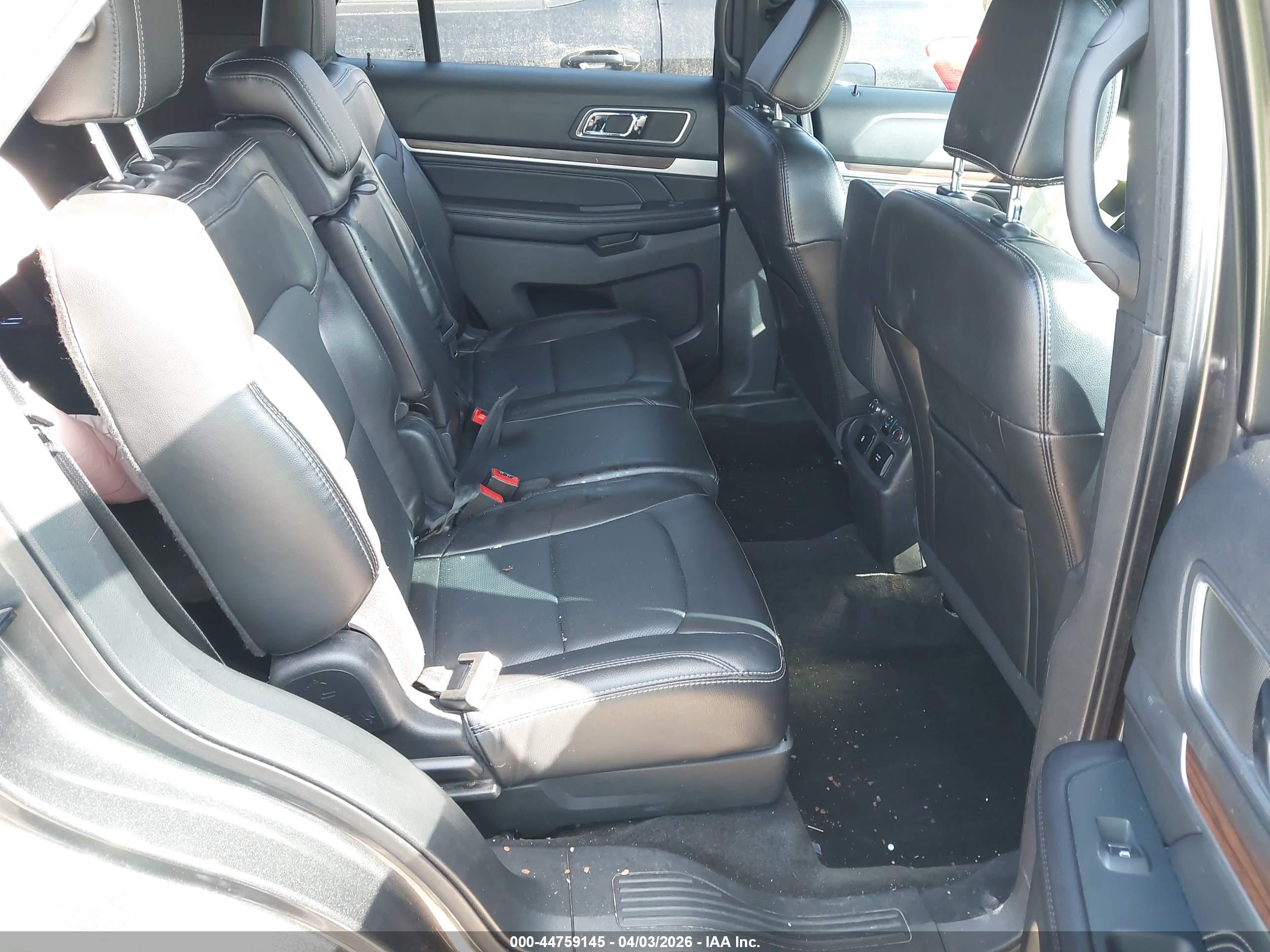 FORD EXPLORER image 8