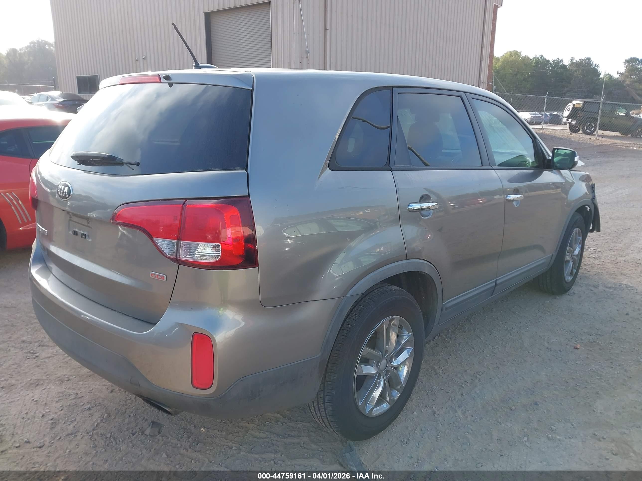 KIA SORENTO image 4