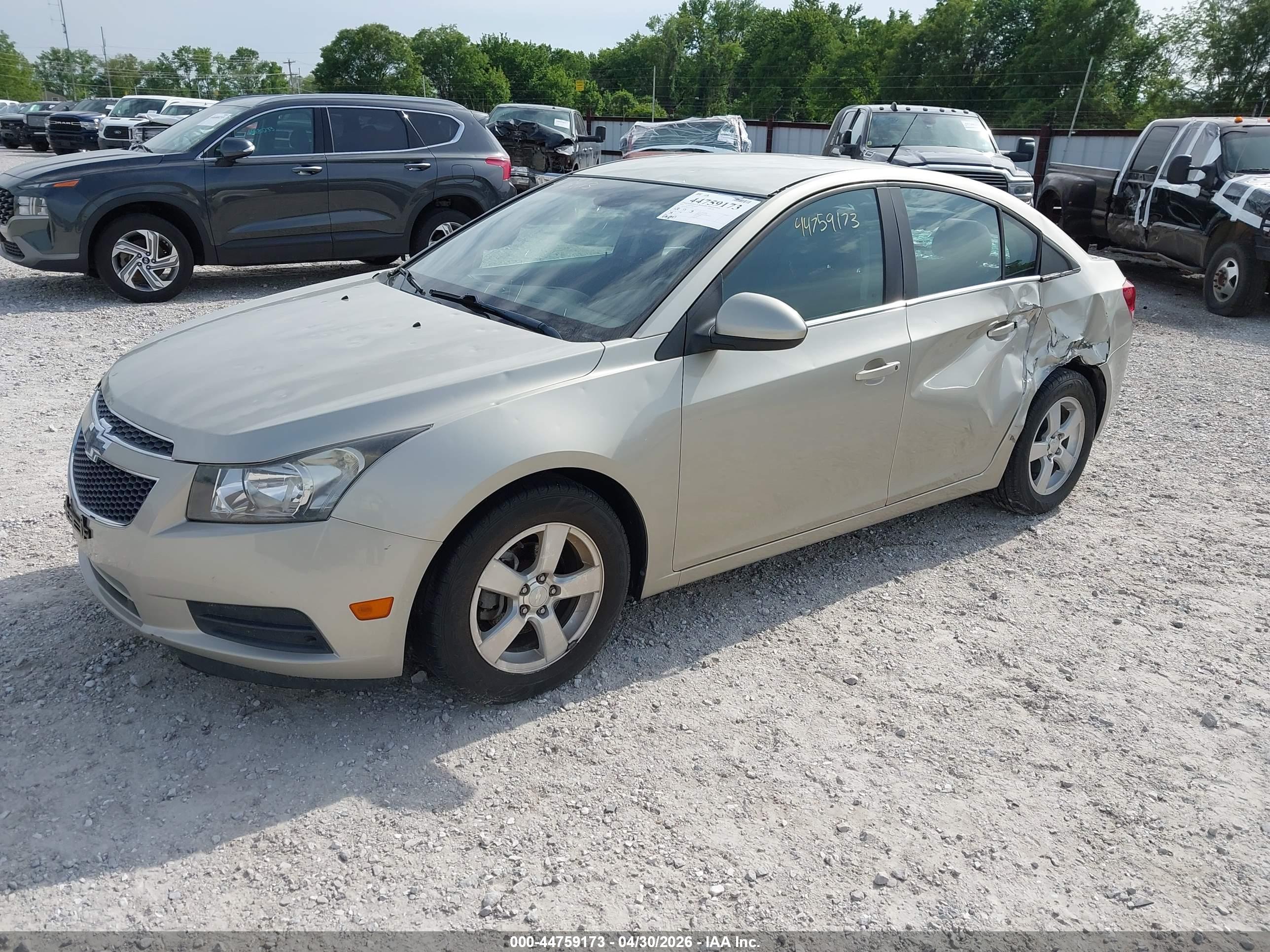 CHEVROLET CRUZE image 2
