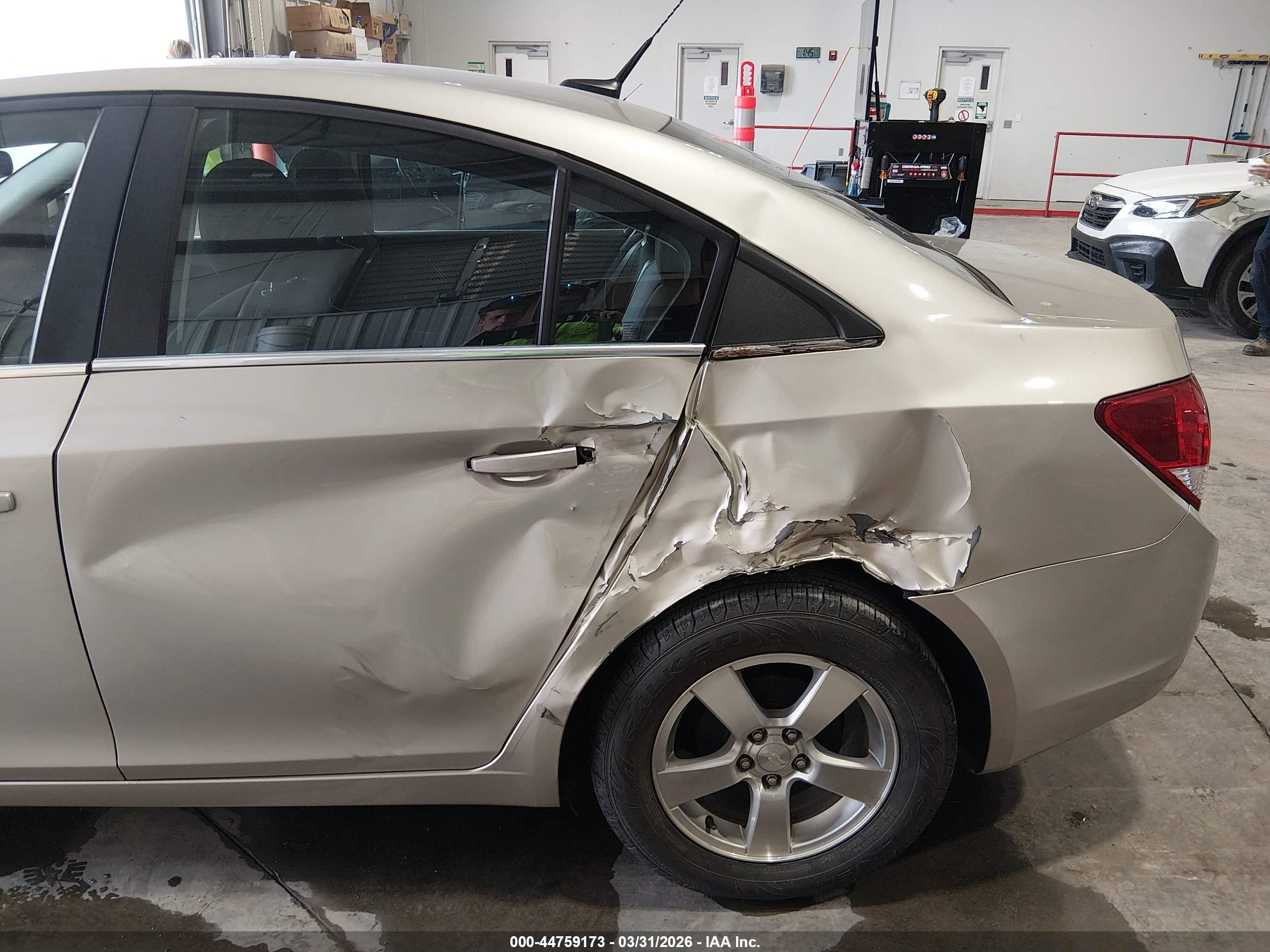 CHEVROLET CRUZE image 6