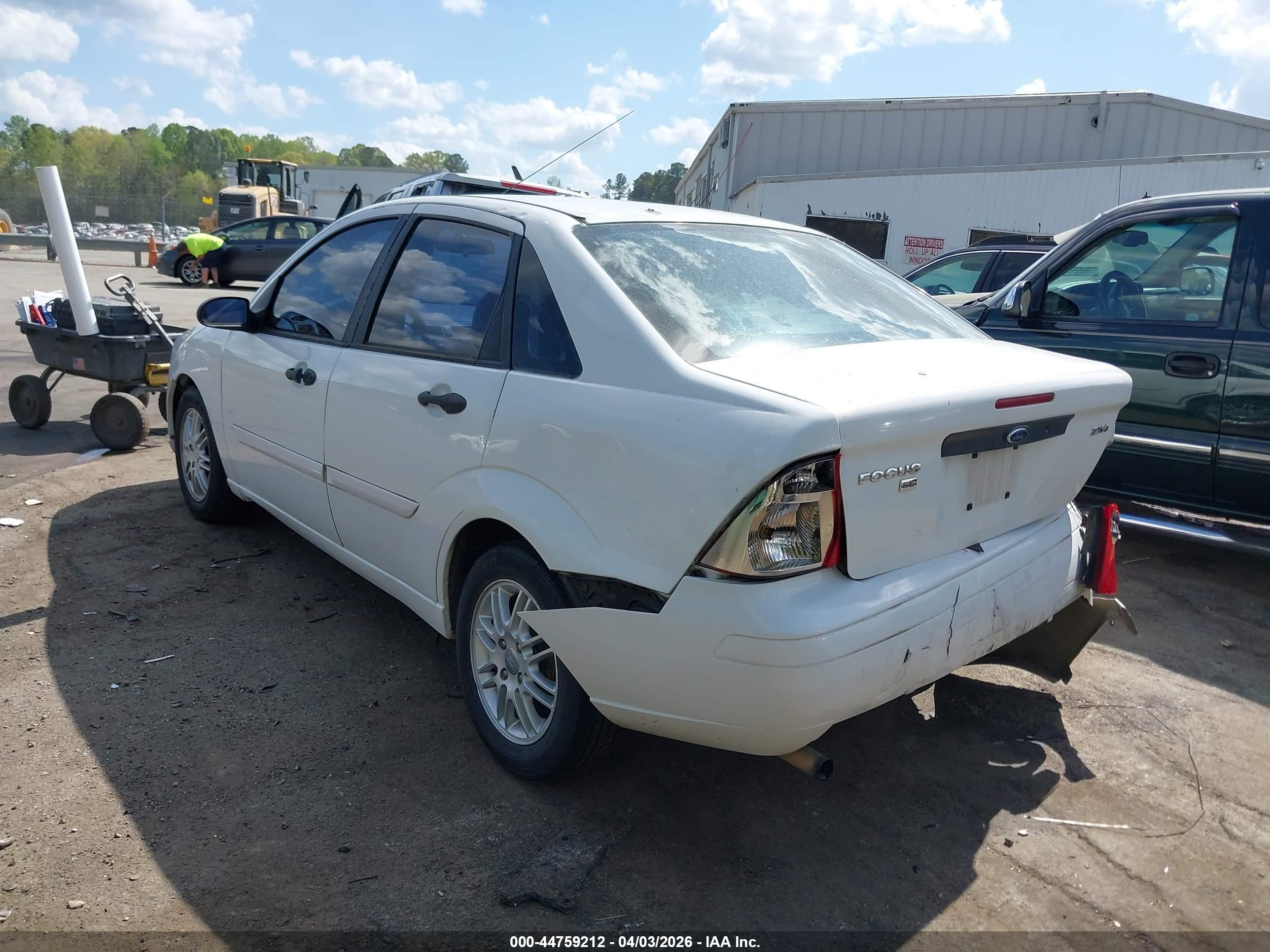 FORD FOCUS image 3