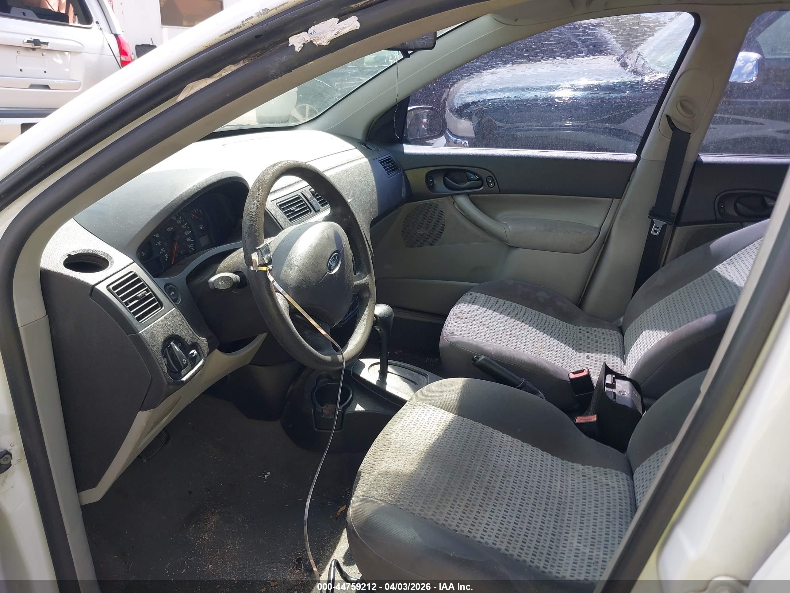 FORD FOCUS image 5