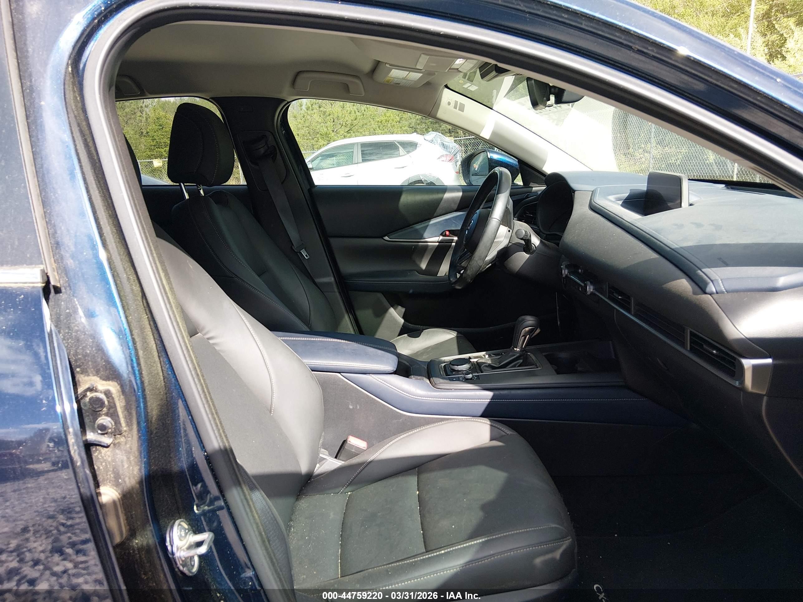 MAZDA CX-30 image 5