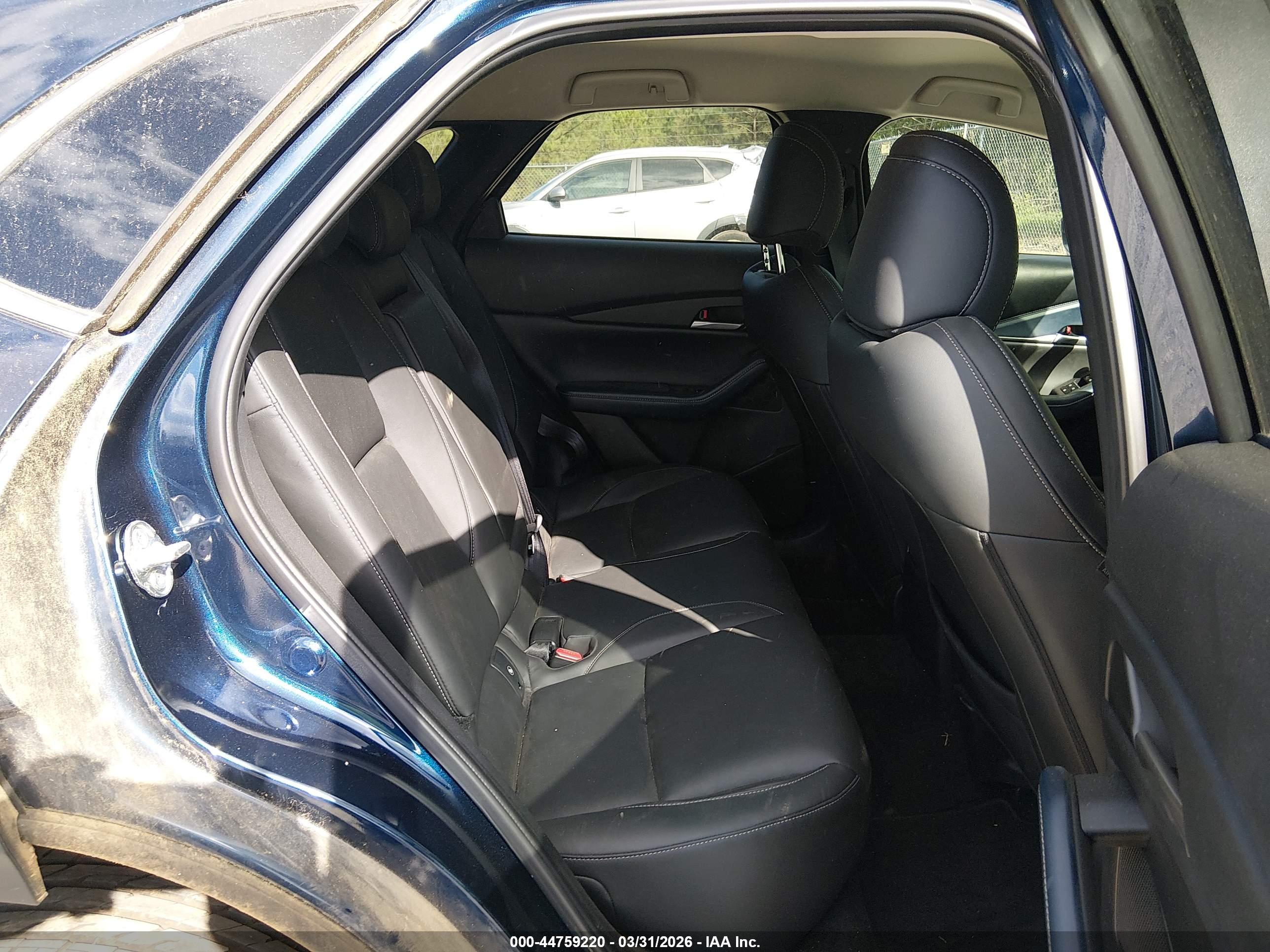 MAZDA CX-30 image 8