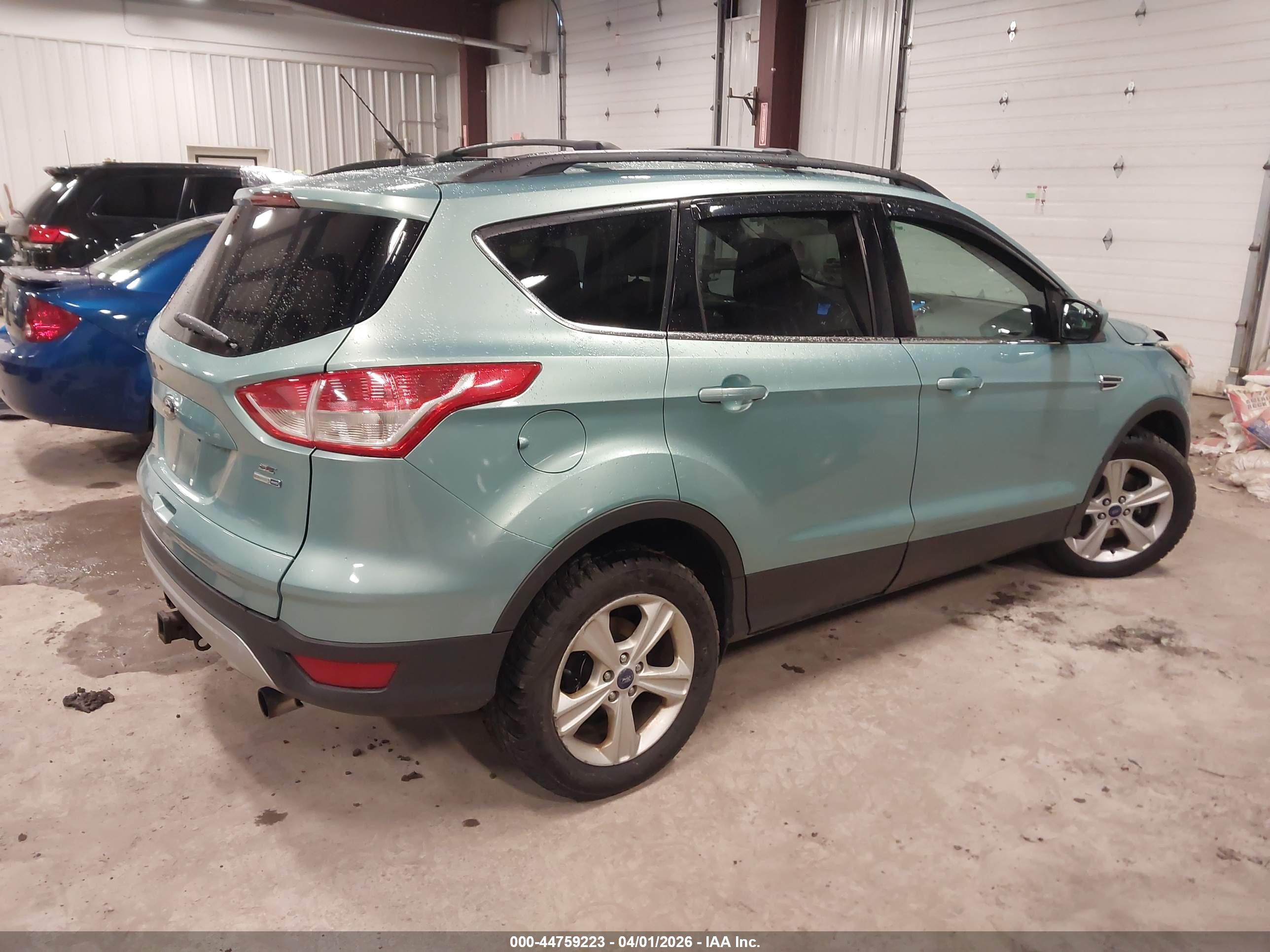 FORD ESCAPE image 4