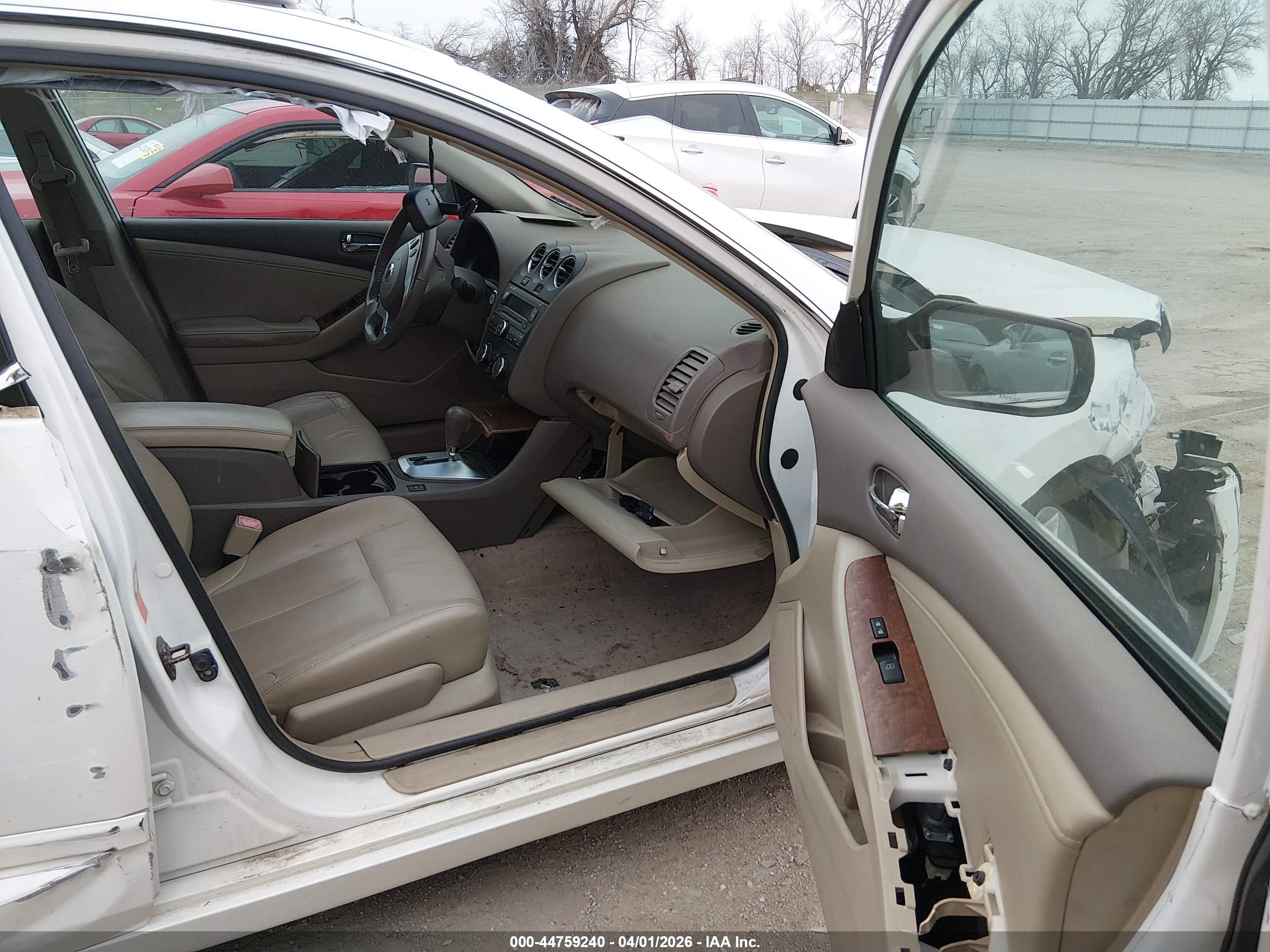 NISSAN ALTIMA image 5