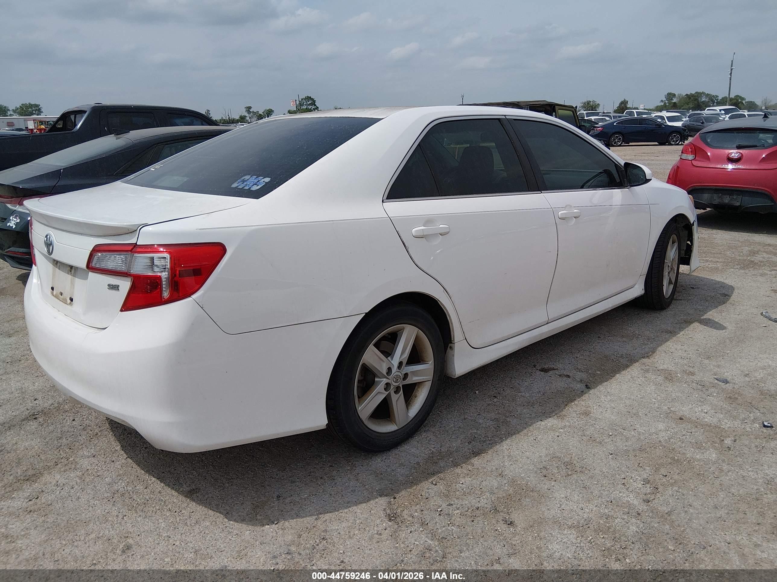 TOYOTA CAMRY image 4