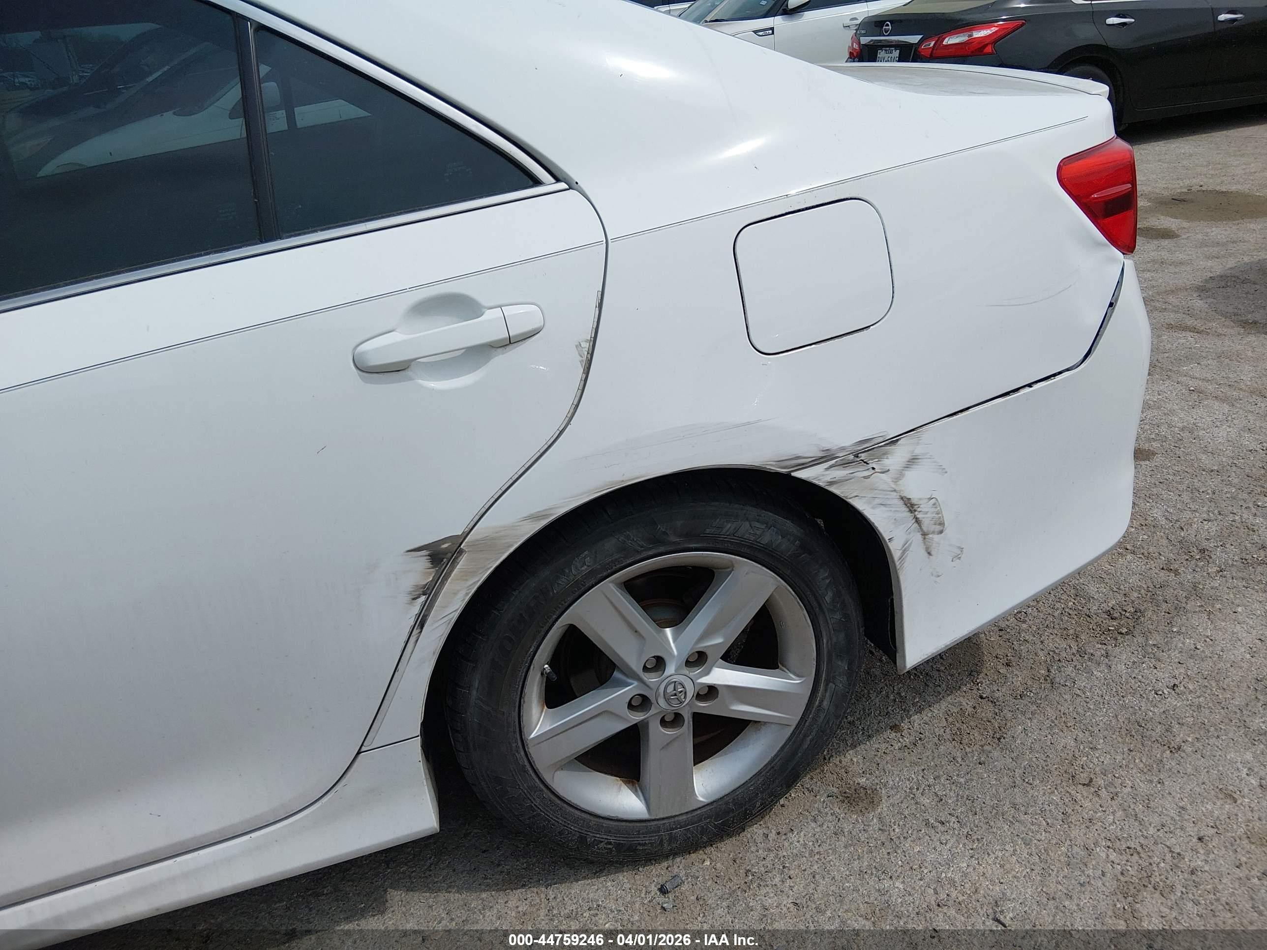 TOYOTA CAMRY image 6