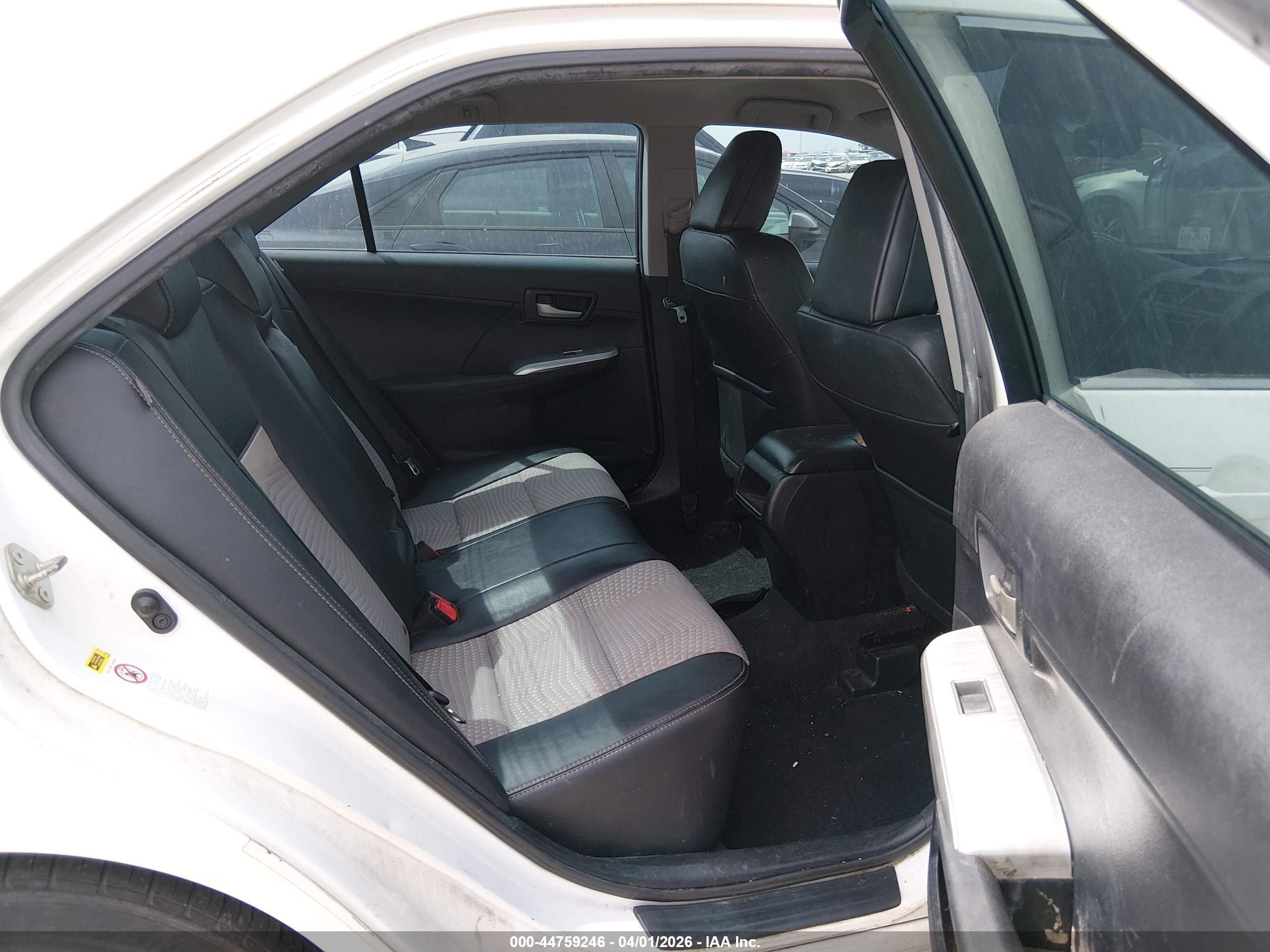 TOYOTA CAMRY image 8