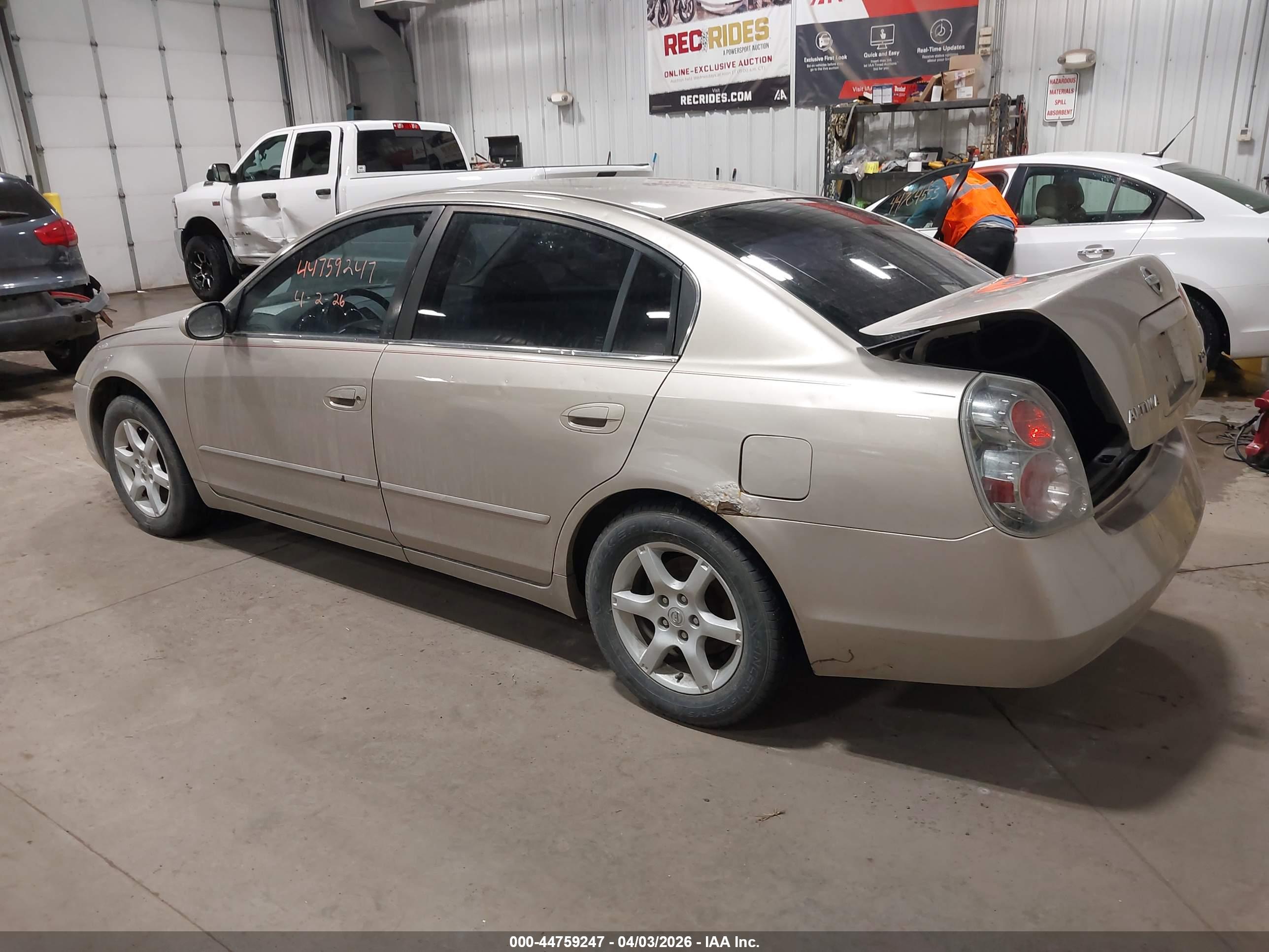NISSAN ALTIMA image 3