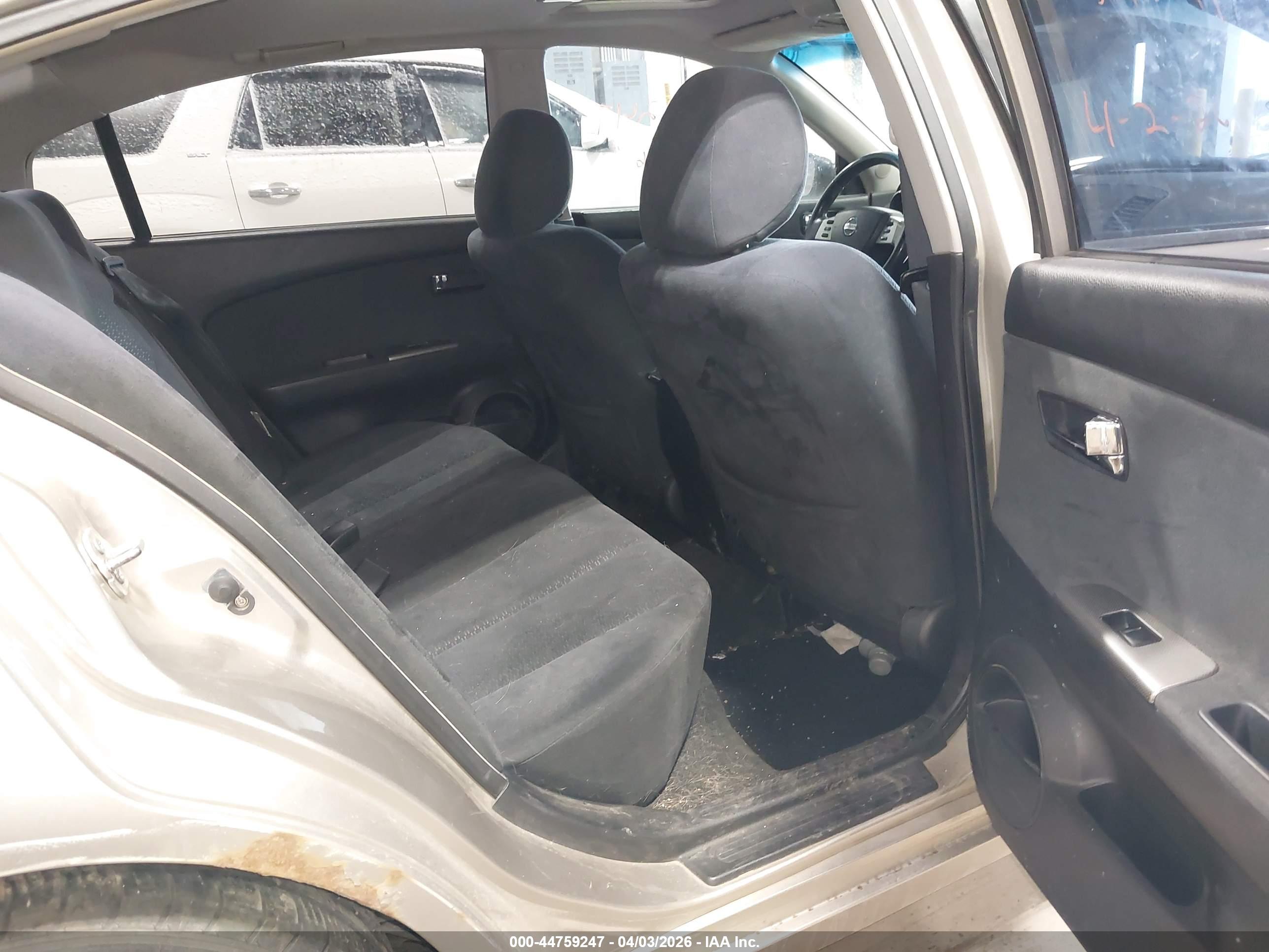 NISSAN ALTIMA image 8