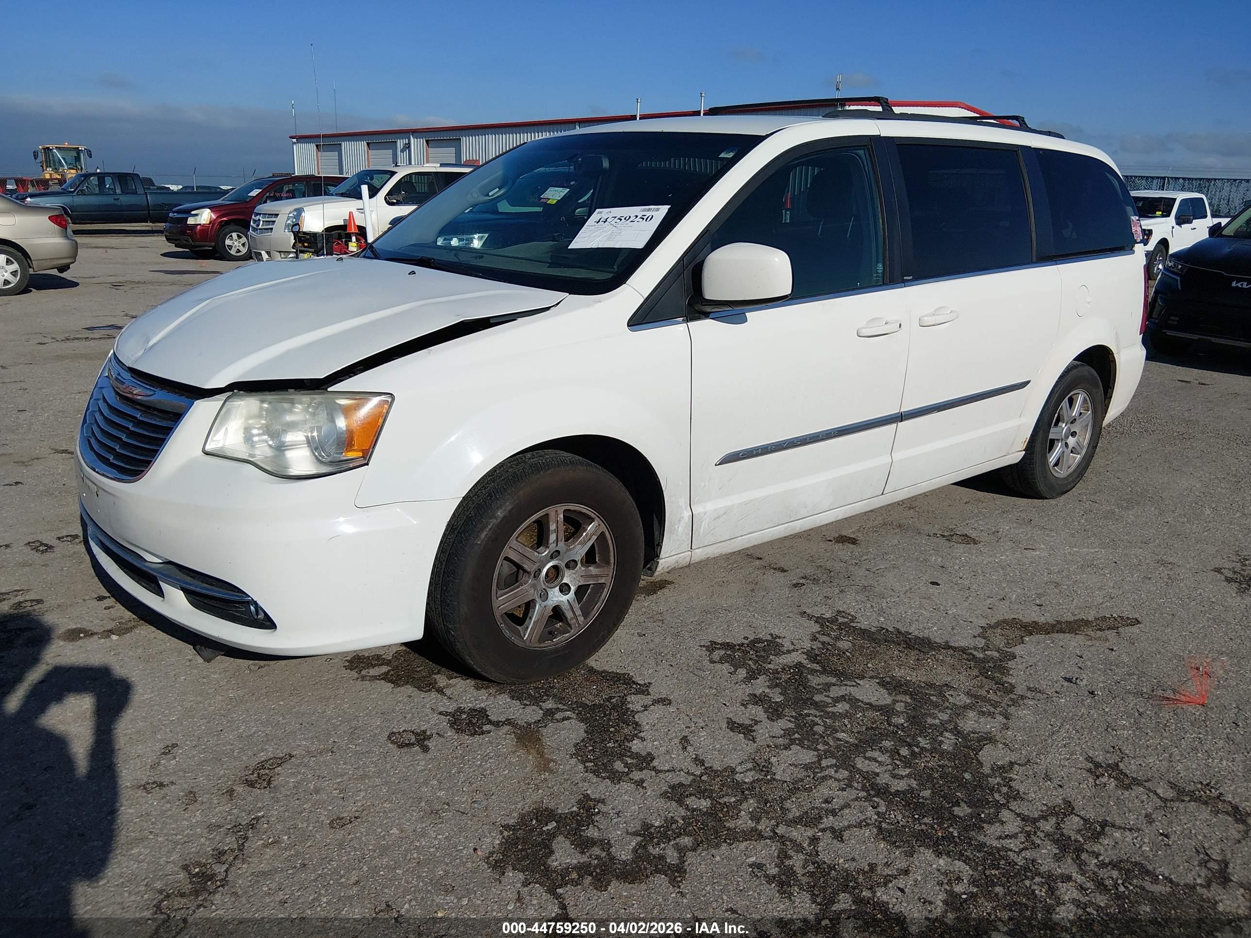 CHRYSLER TOWN image 2