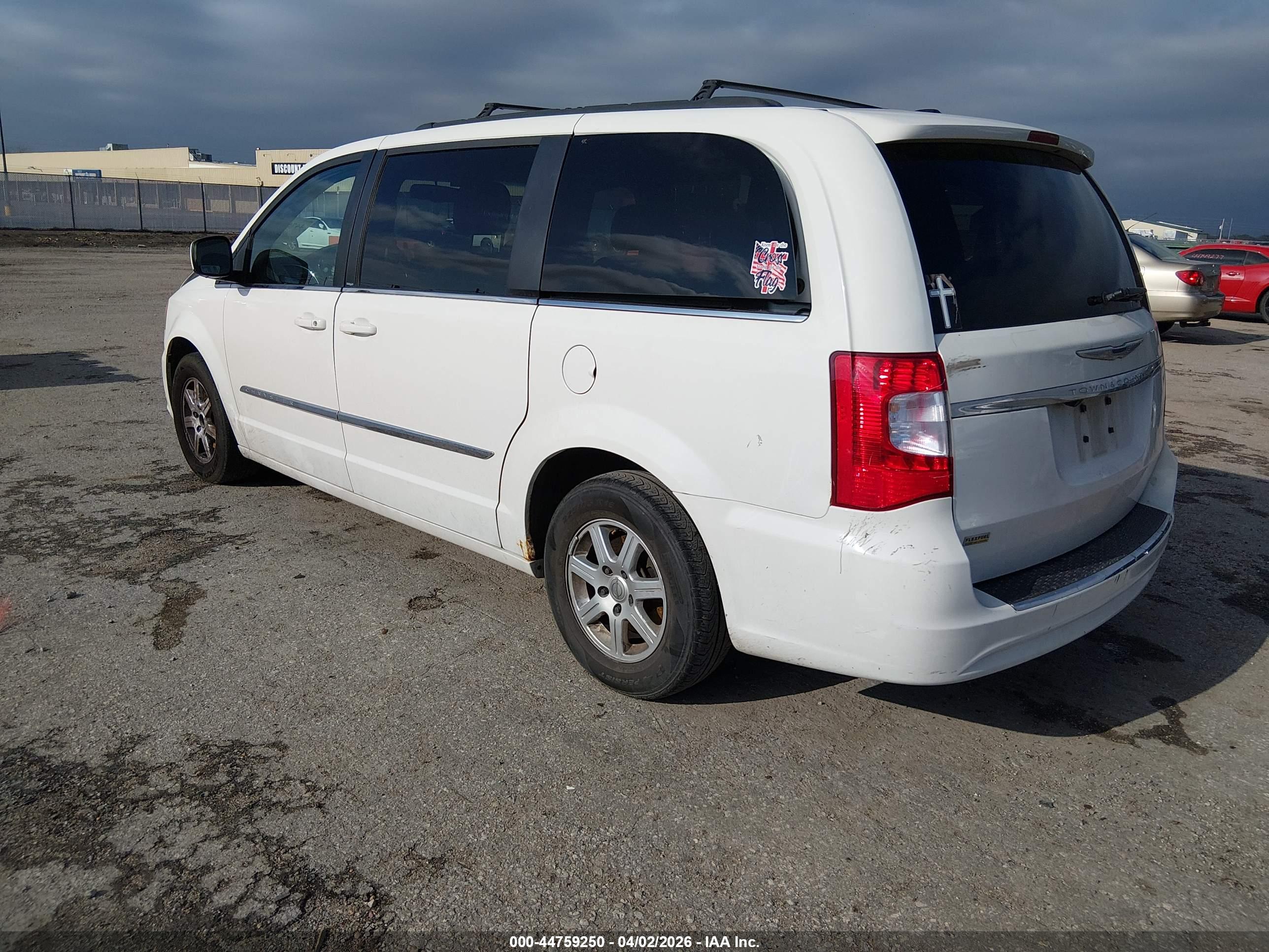 CHRYSLER TOWN image 3