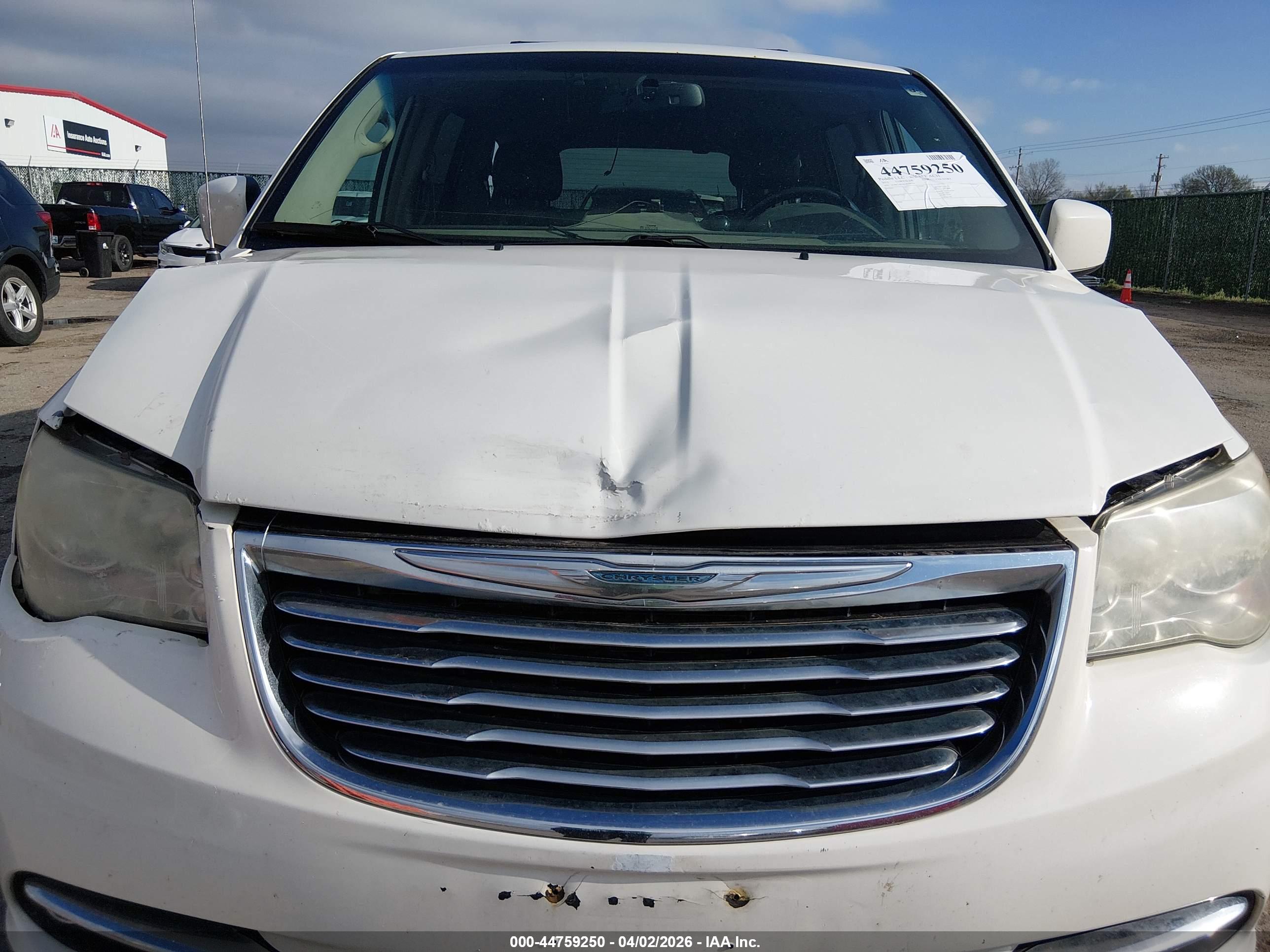 CHRYSLER TOWN image 6