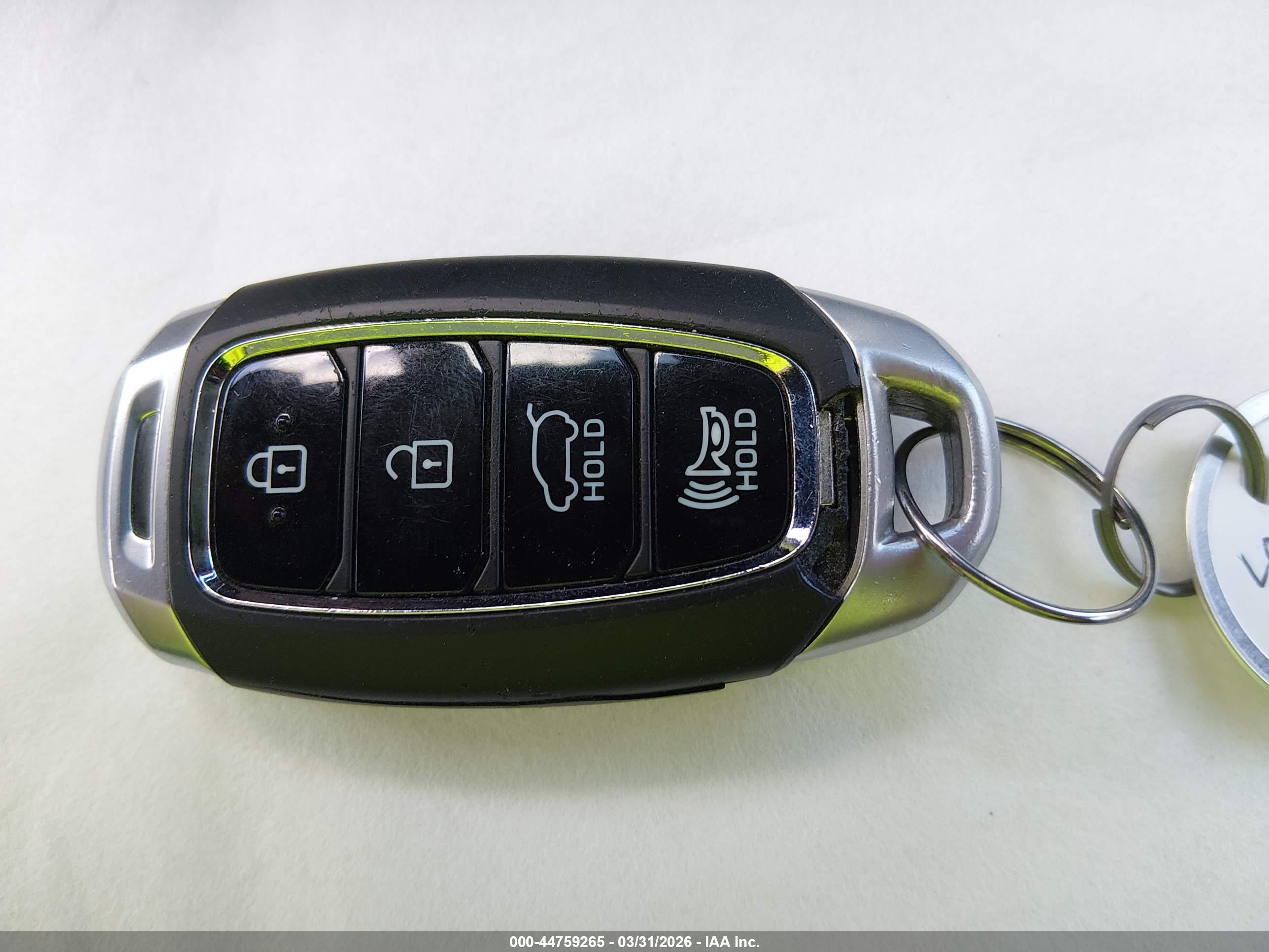 HYUNDAI SANTA image 11