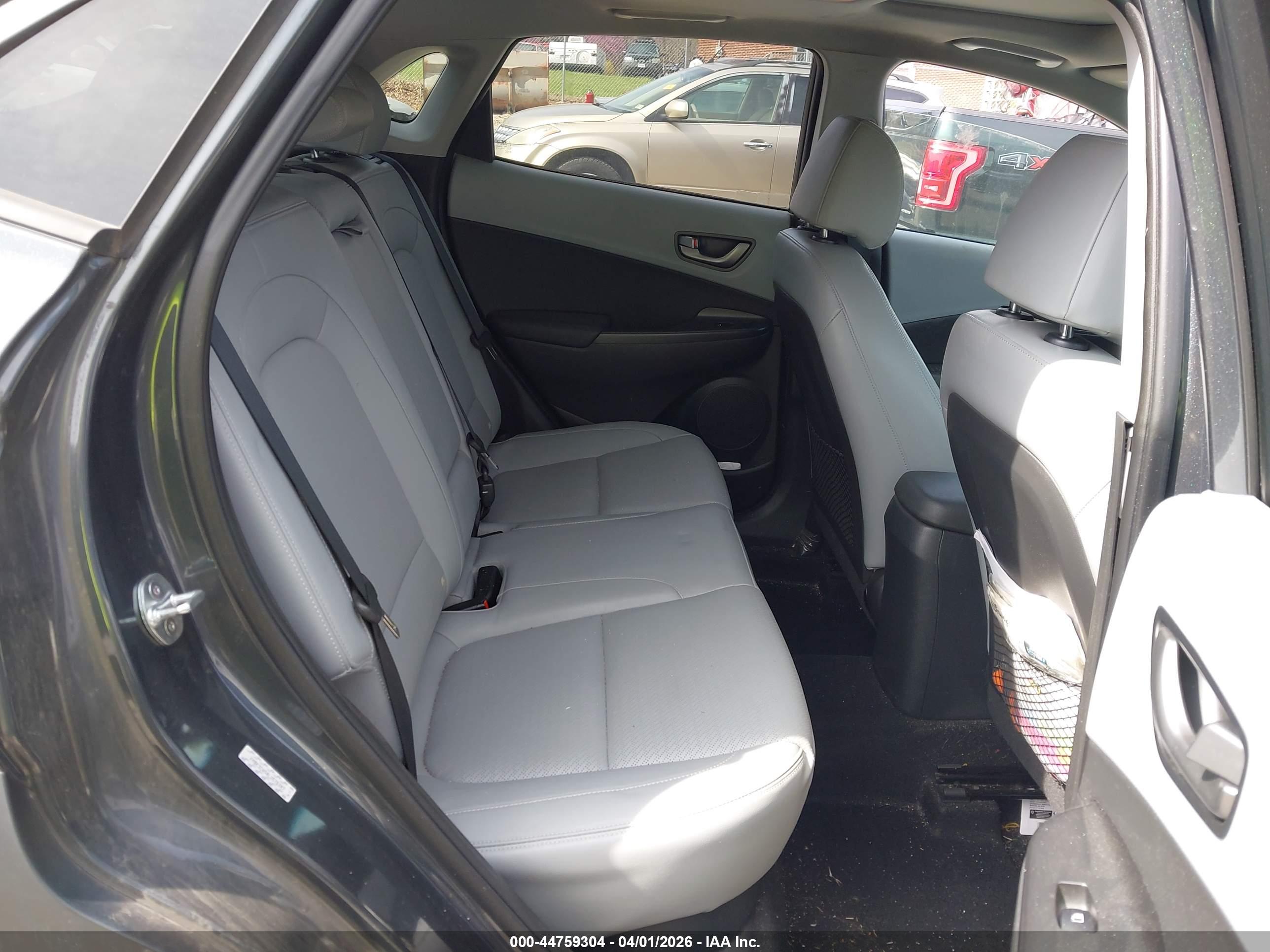 HYUNDAI KONA image 8