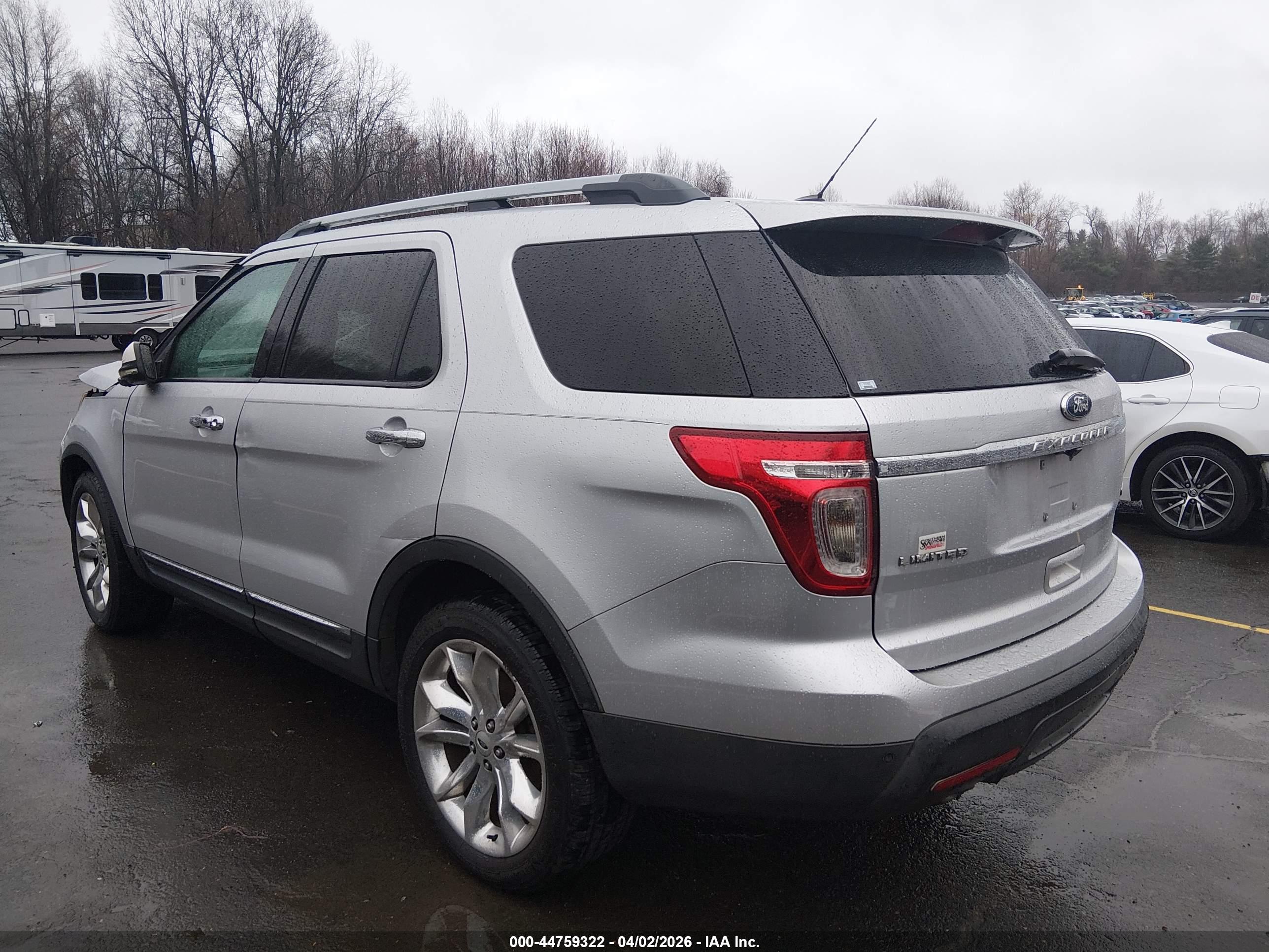 FORD EXPLORER image 3