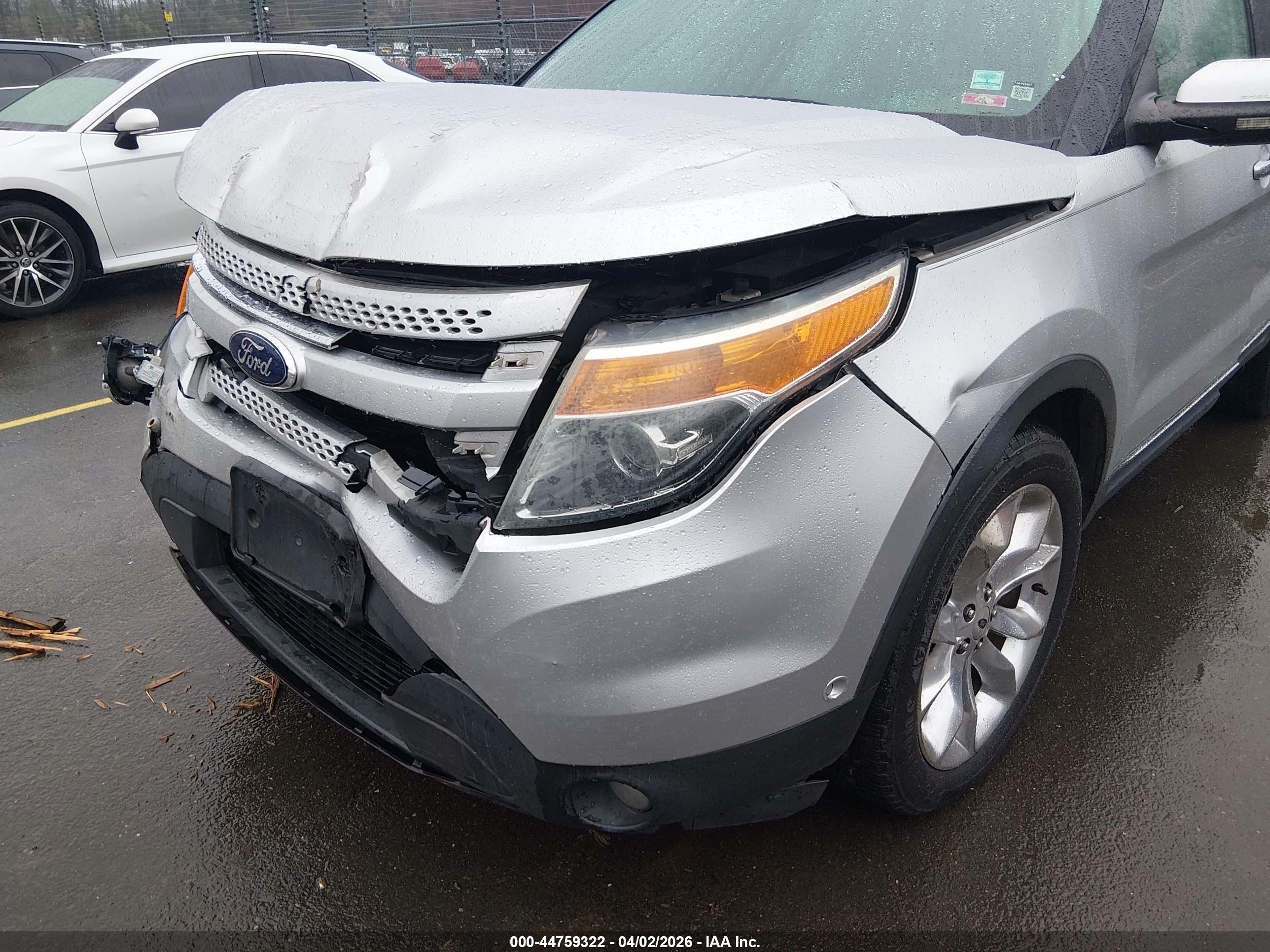 FORD EXPLORER image 6