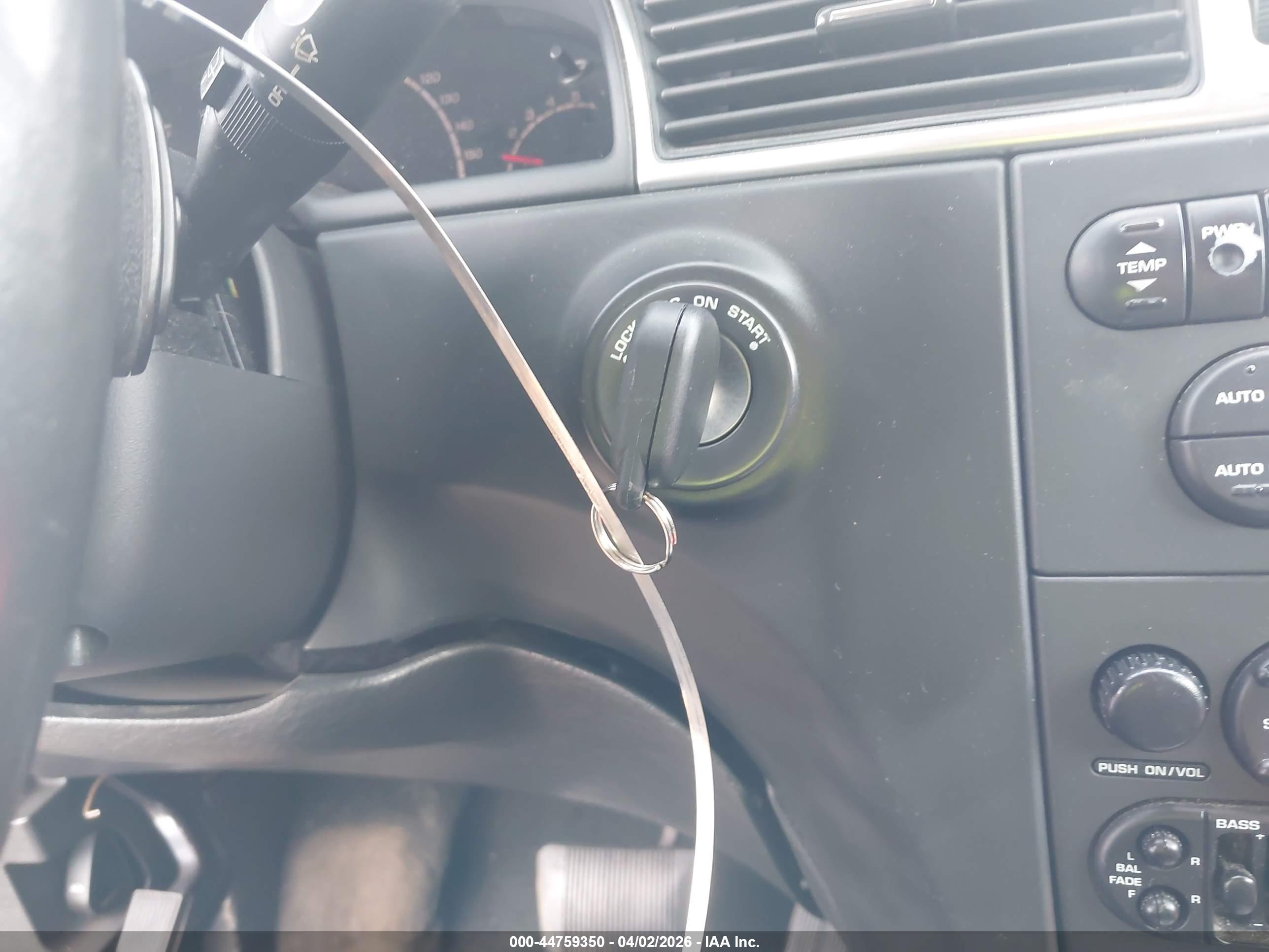 CHRYSLER PACIFICA image 11