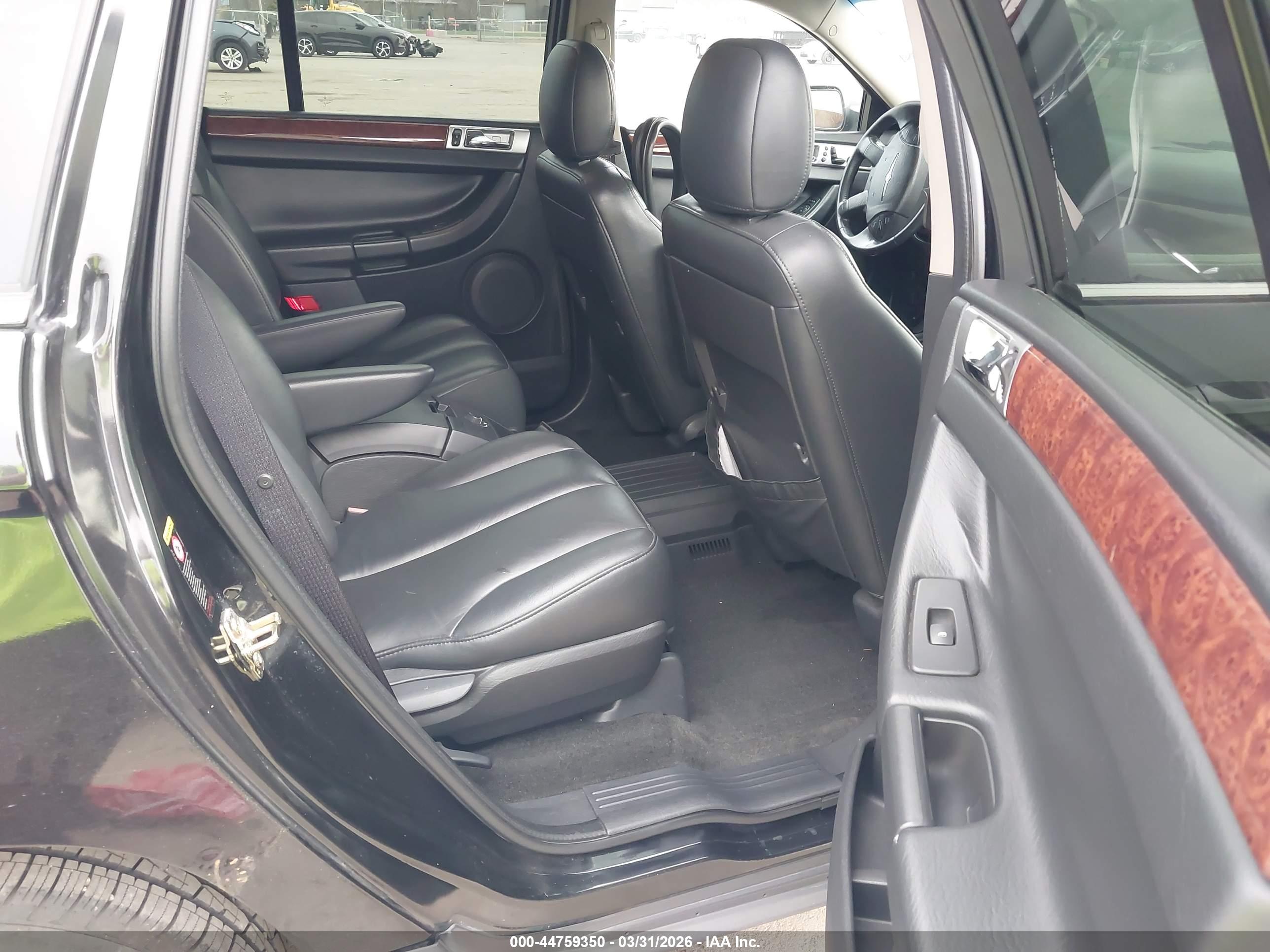 CHRYSLER PACIFICA image 8