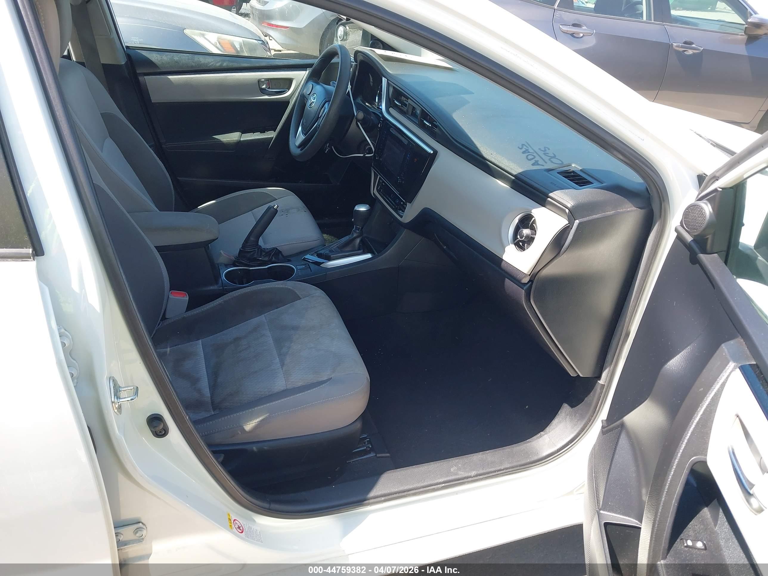 TOYOTA COROLLA image 5