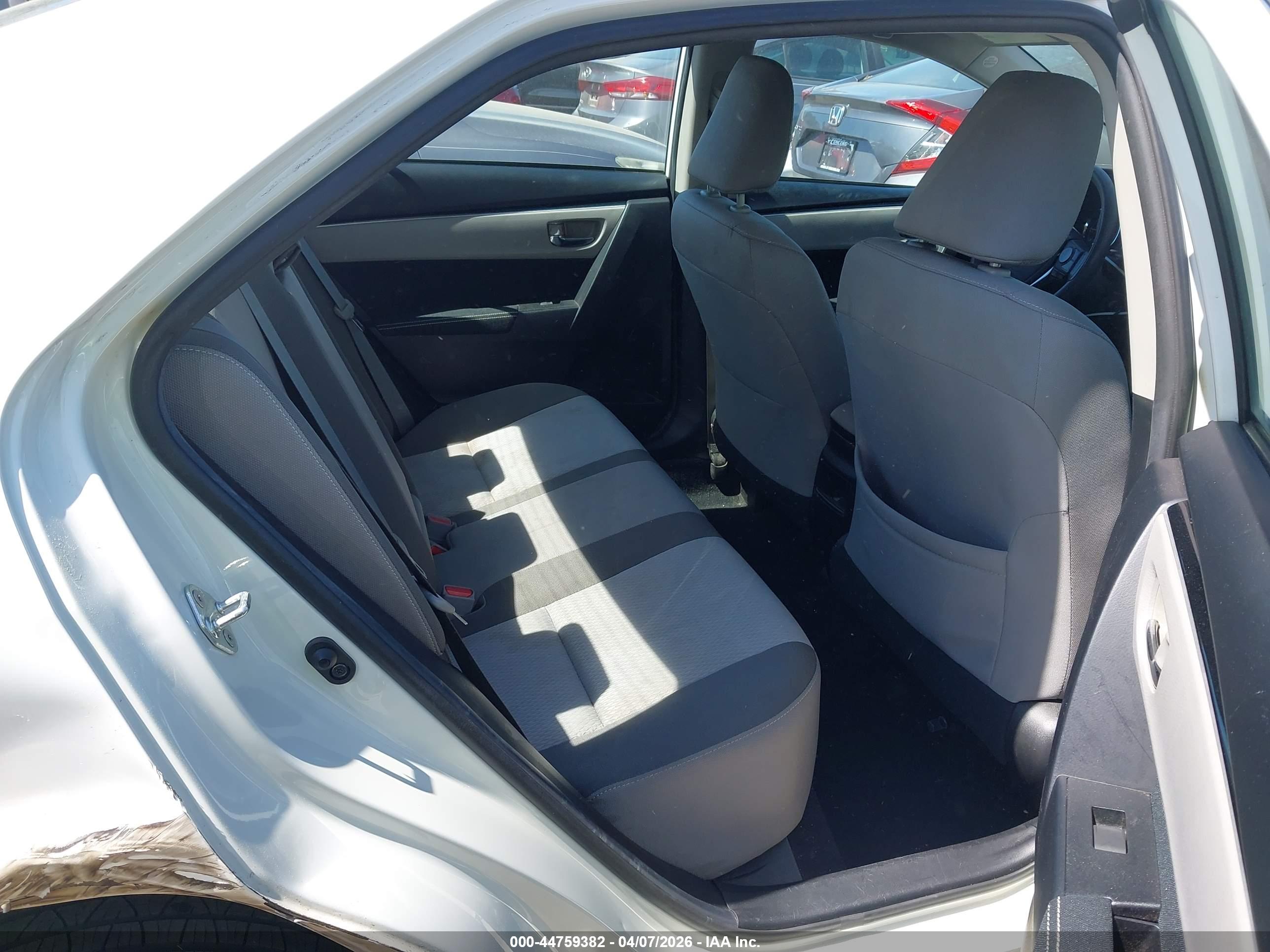 TOYOTA COROLLA image 8