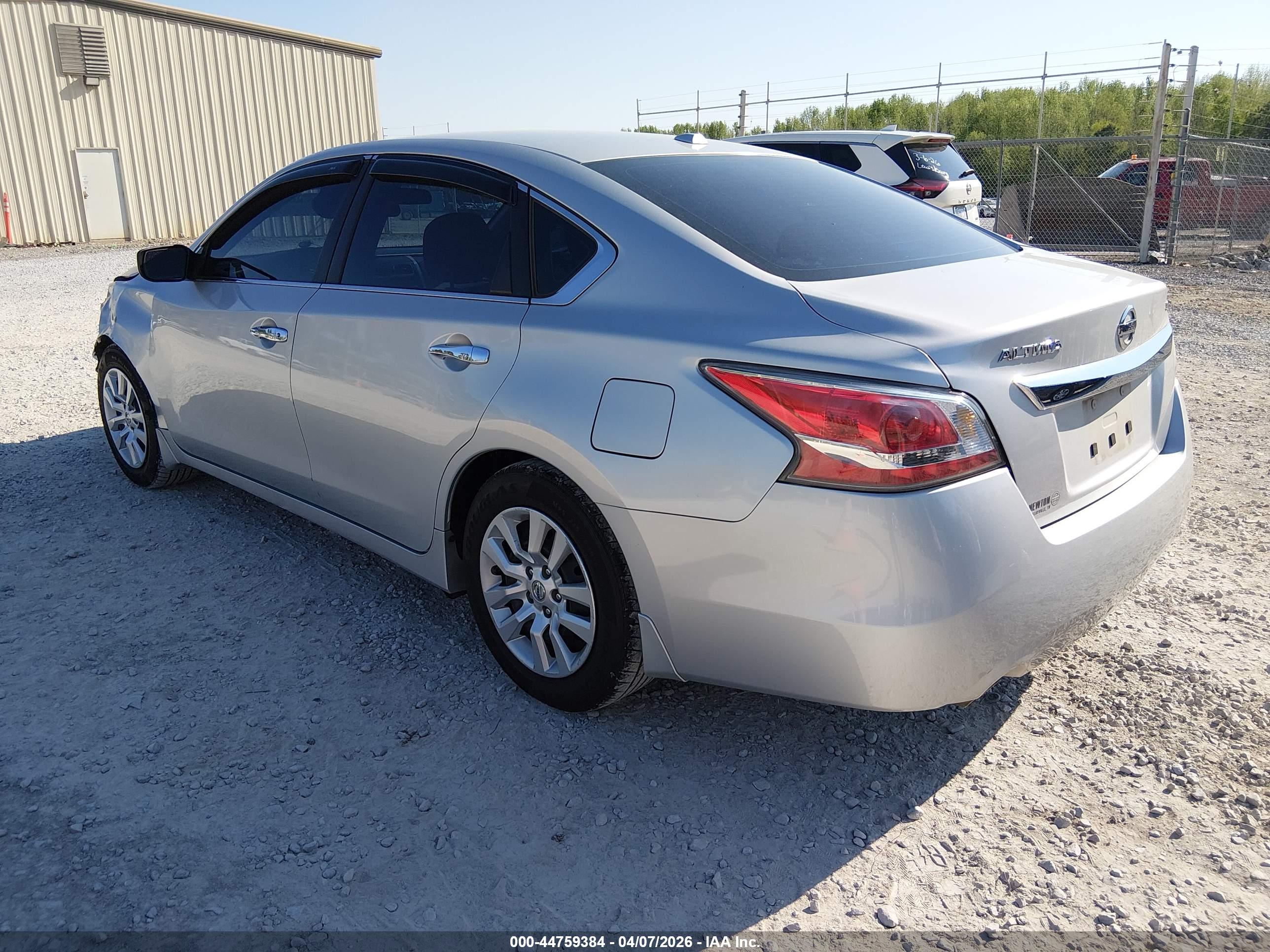 NISSAN ALTIMA image 3