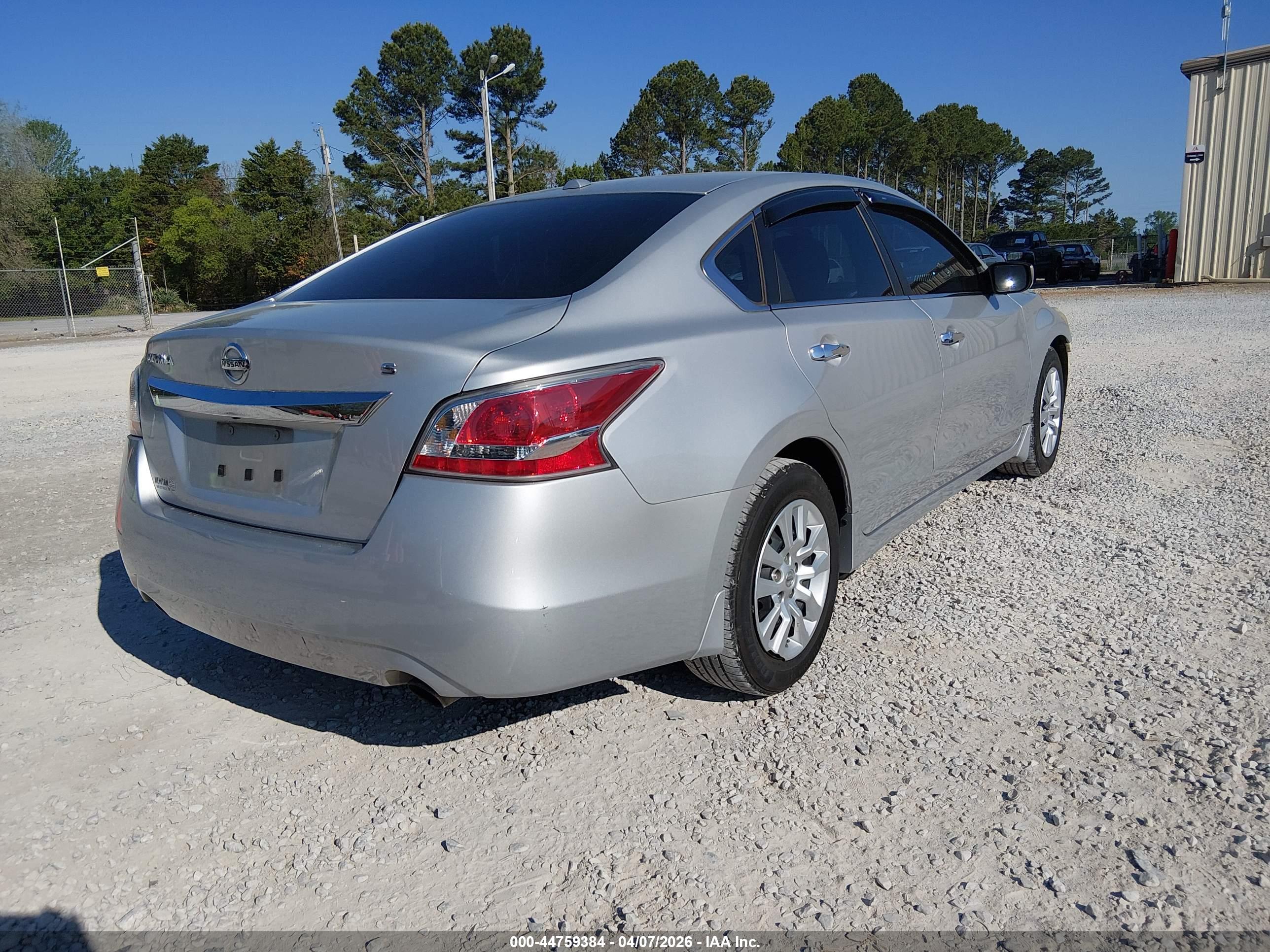 NISSAN ALTIMA image 4