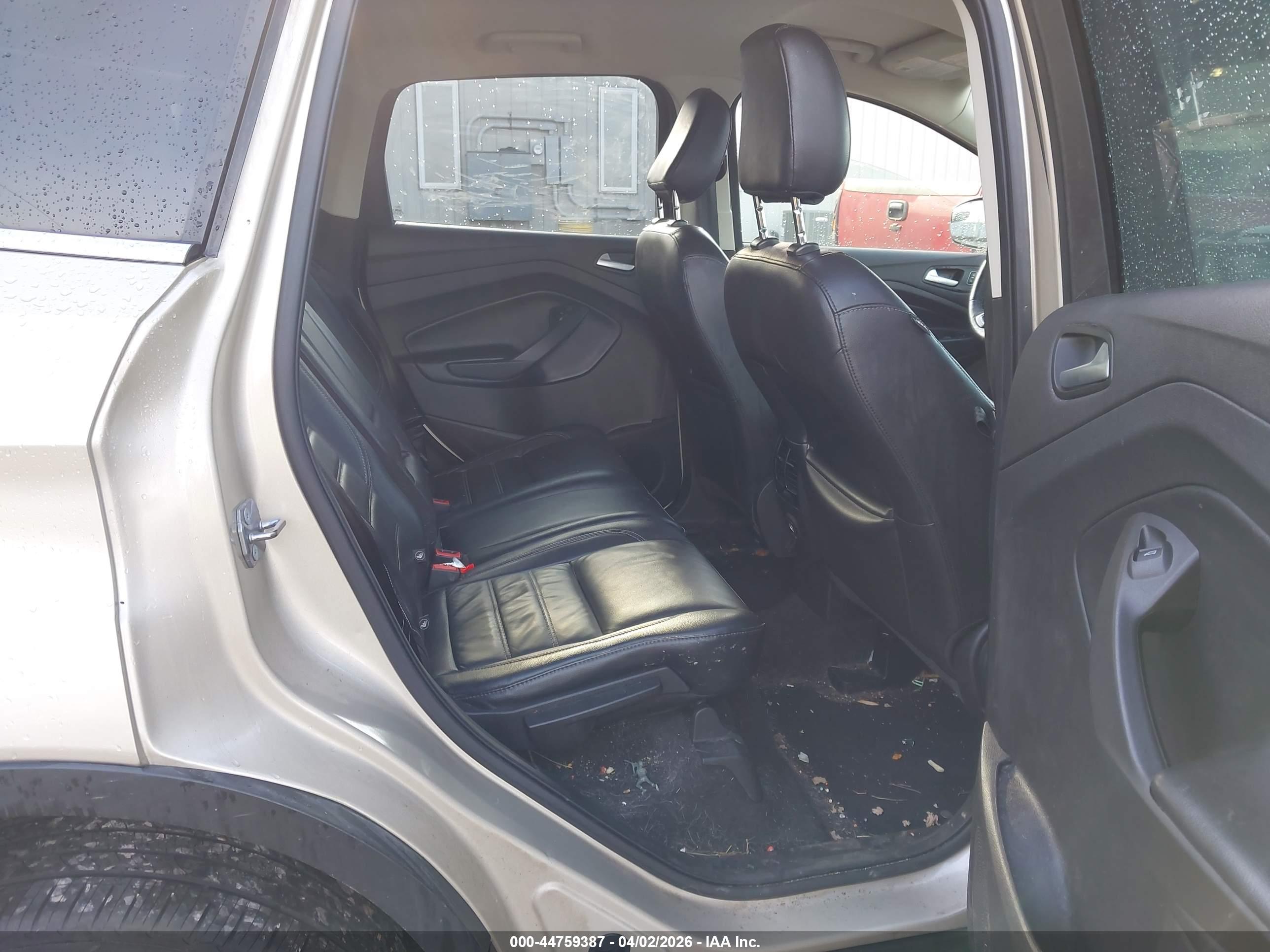 FORD ESCAPE image 8