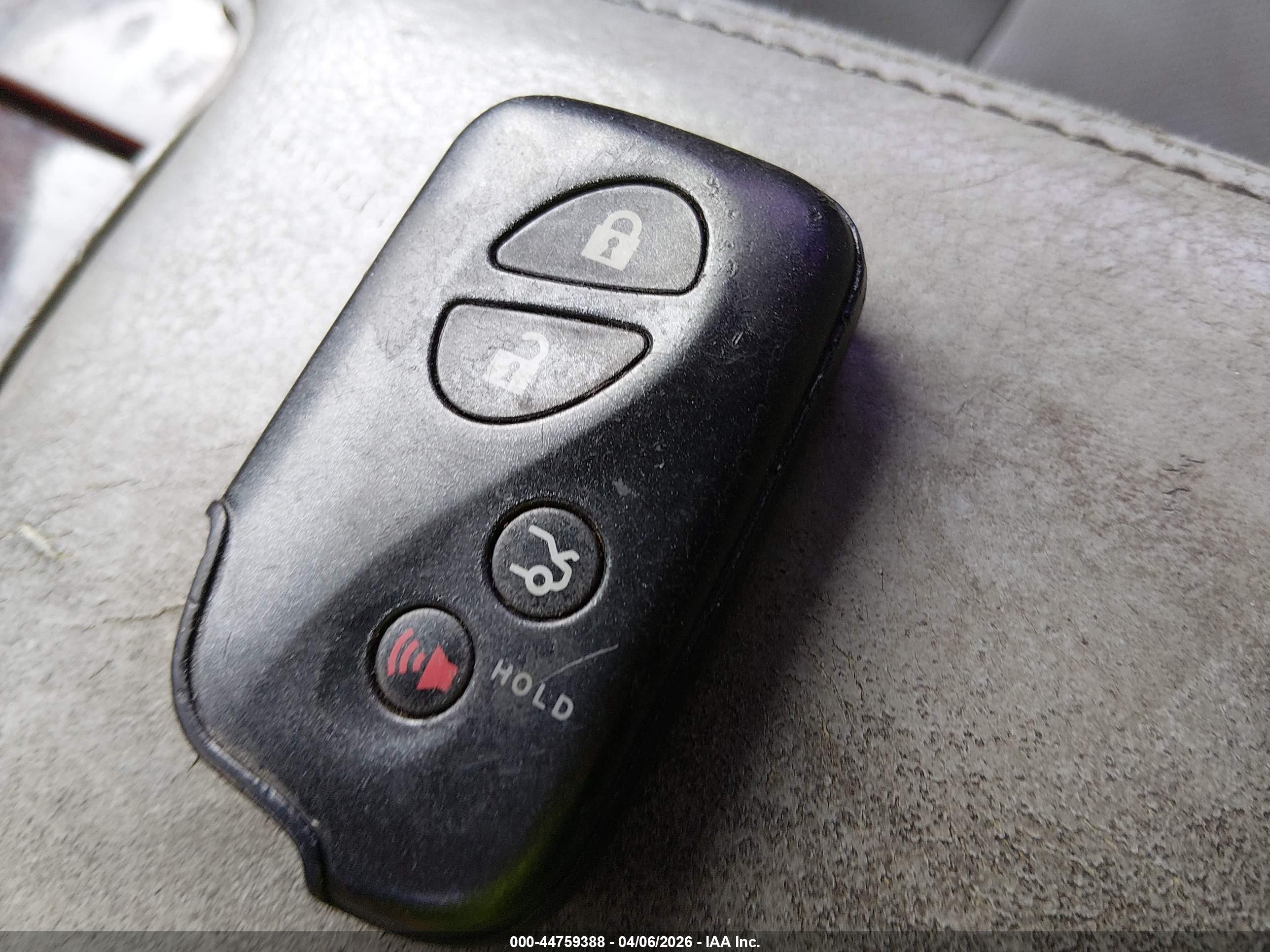 LEXUS IS image 11