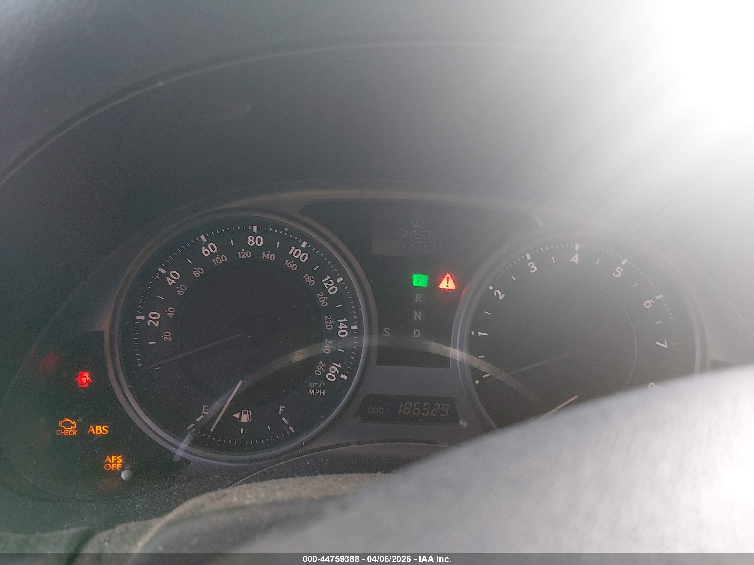 LEXUS IS image 7