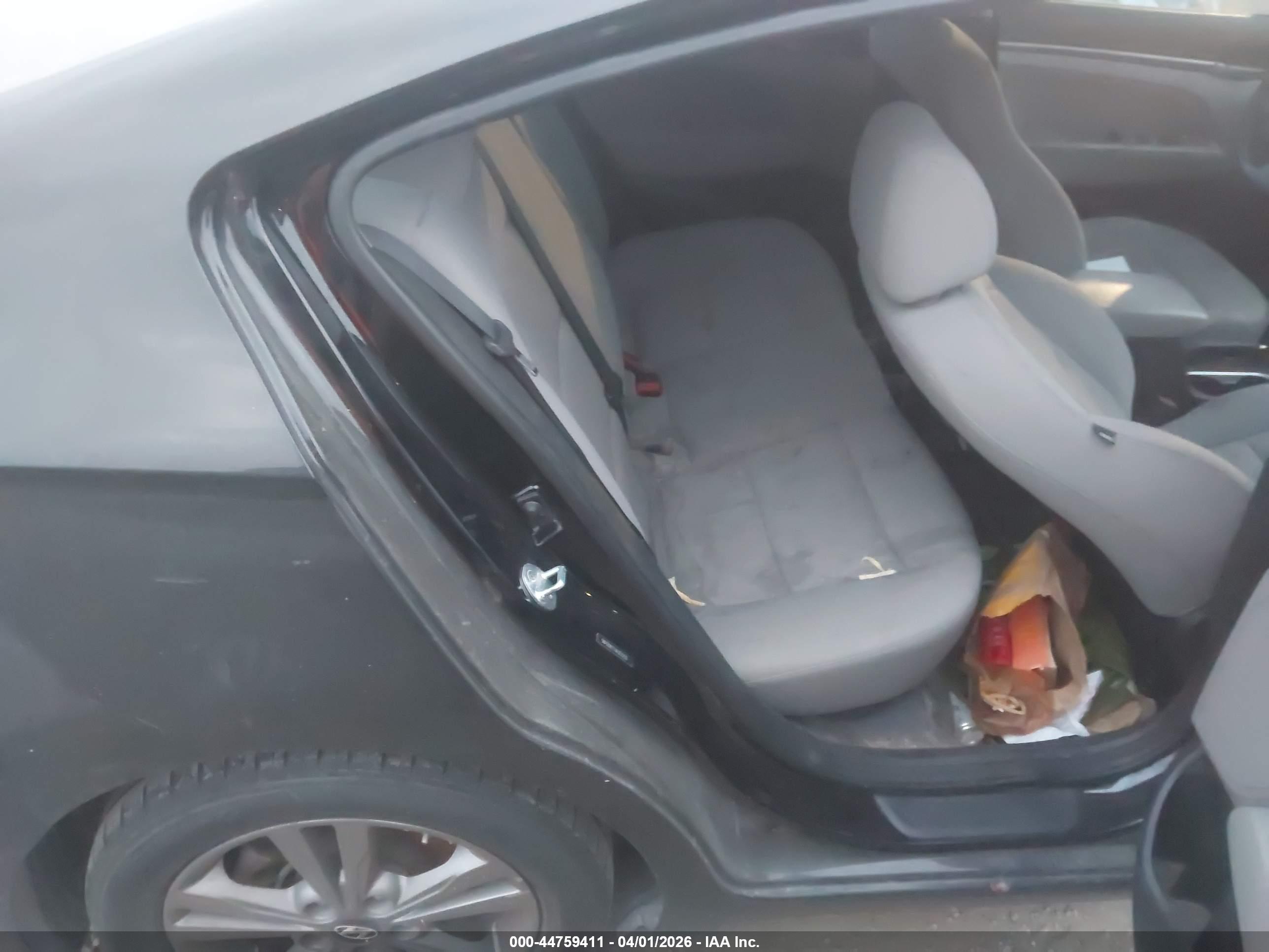 HYUNDAI ELANTRA image 8