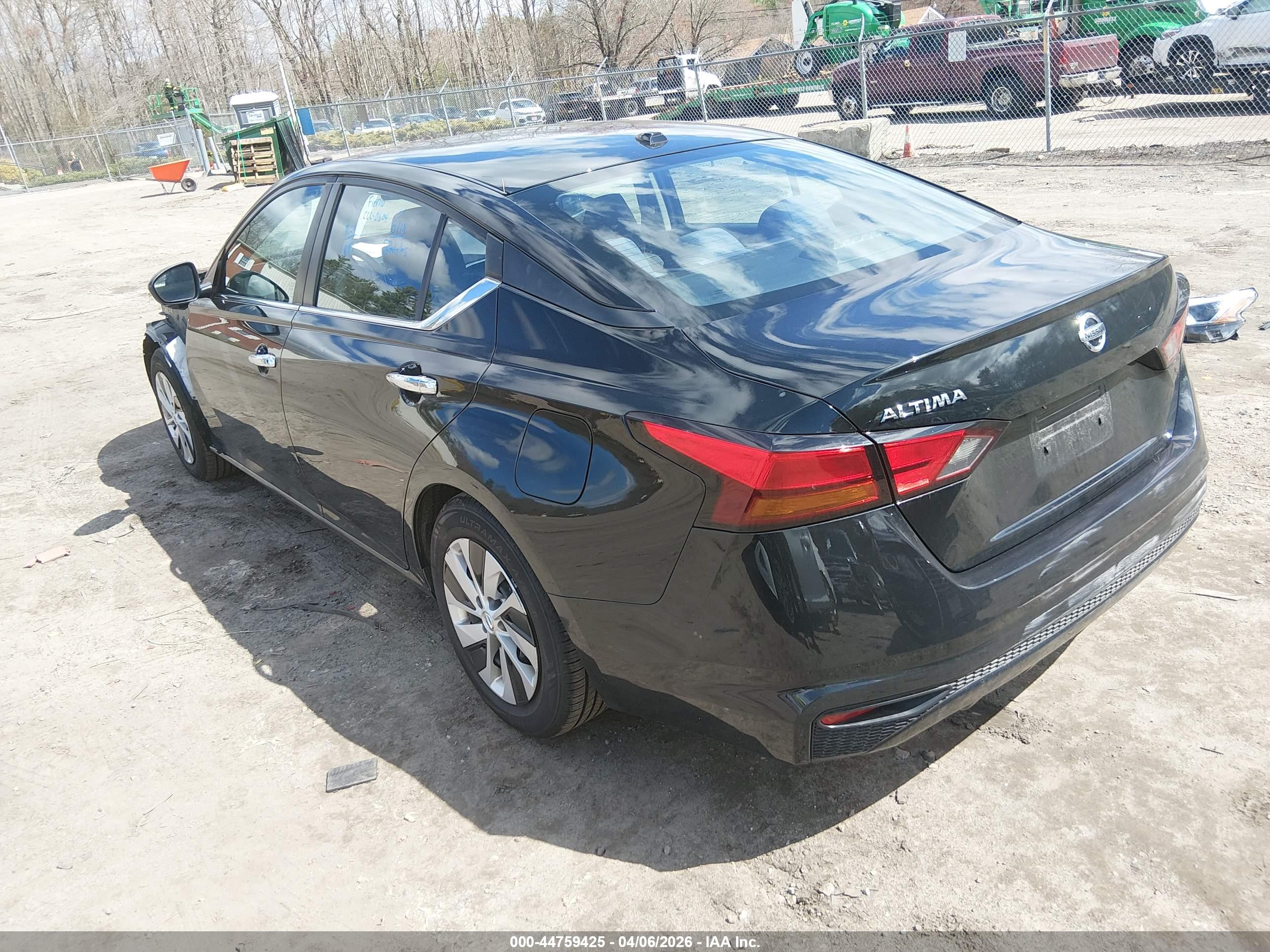 NISSAN ALTIMA image 3
