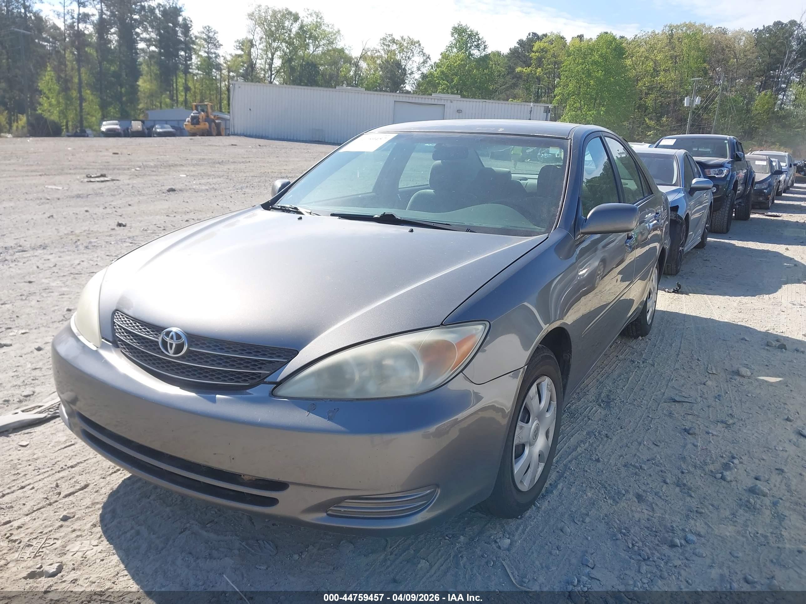 TOYOTA CAMRY image 2