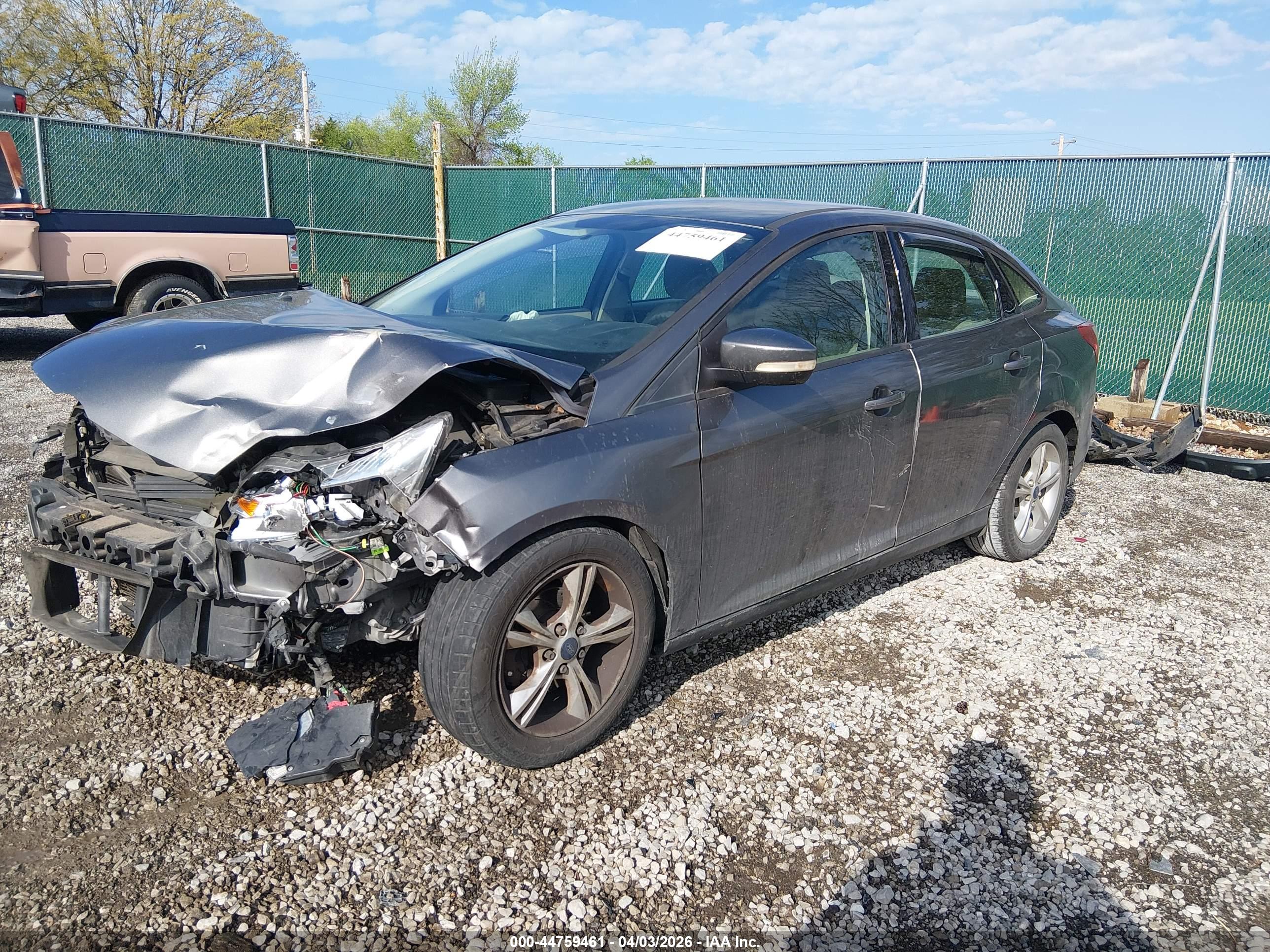 FORD FOCUS image 2