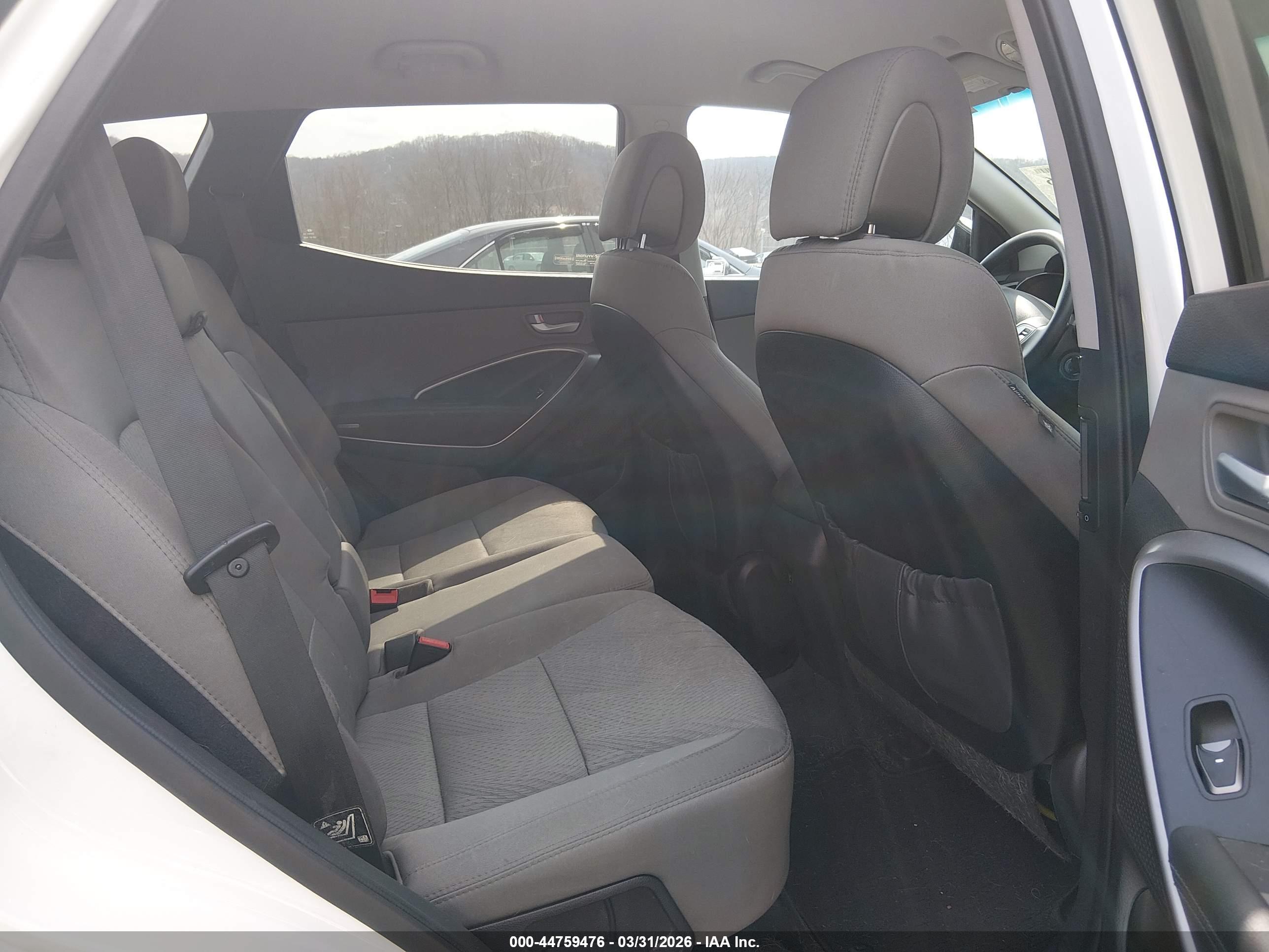 HYUNDAI SANTA image 8