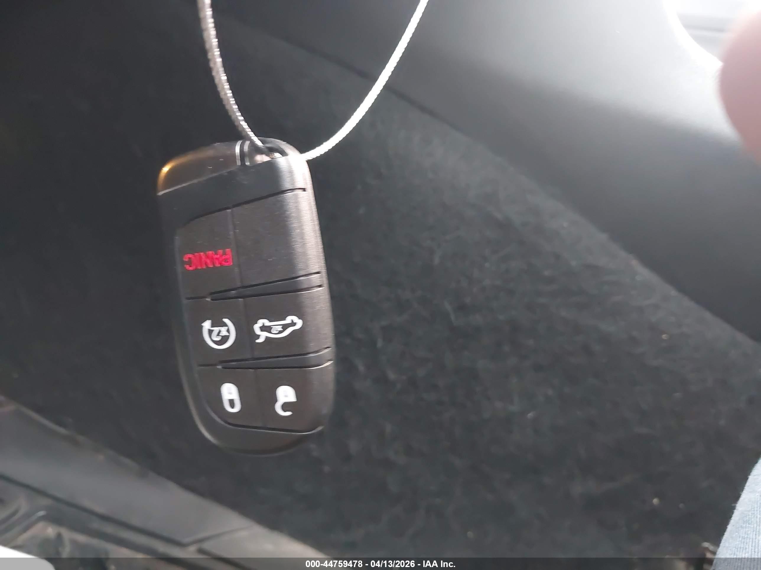 CHRYSLER 300 image 11